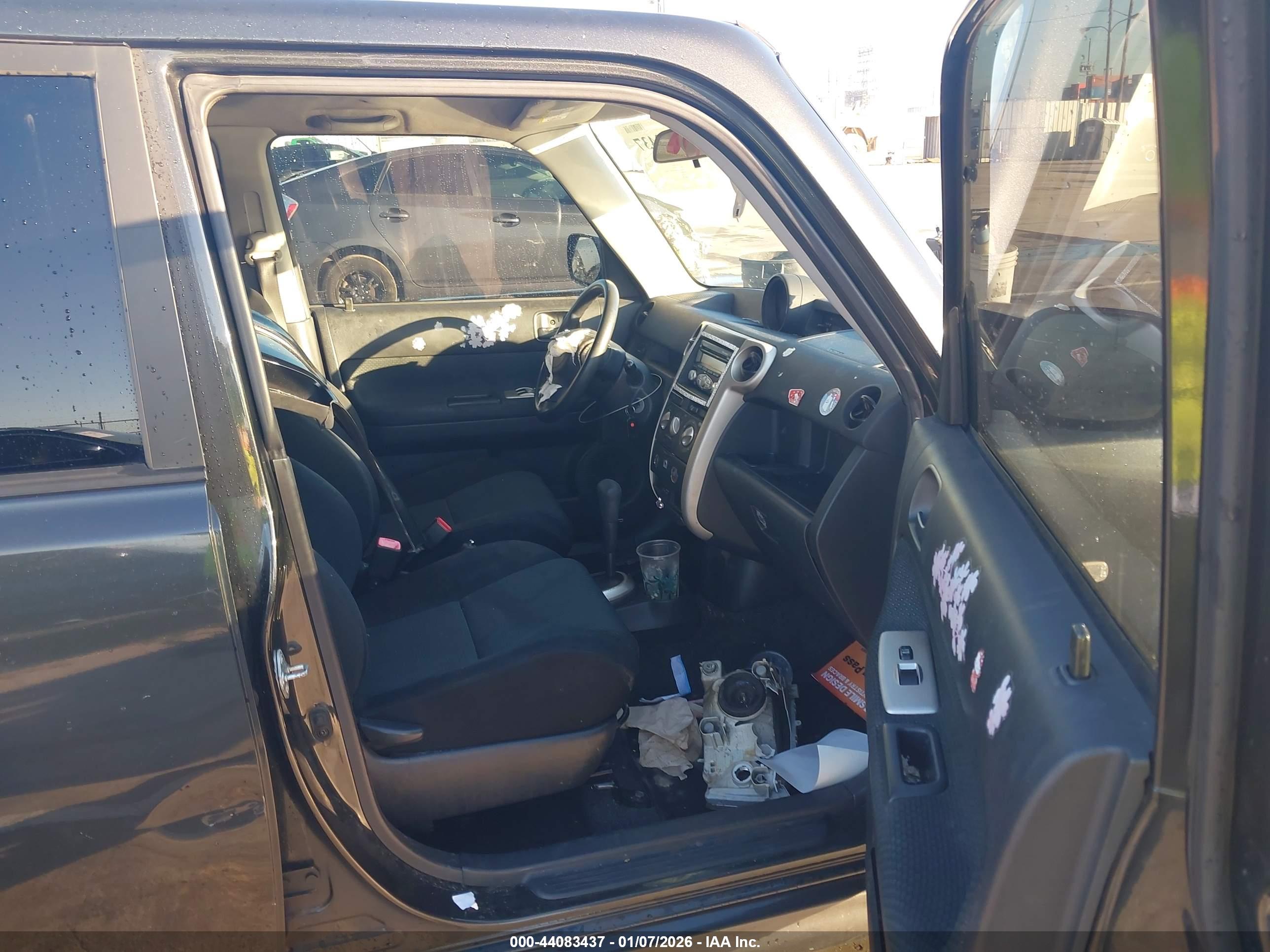 SCION XB image 5