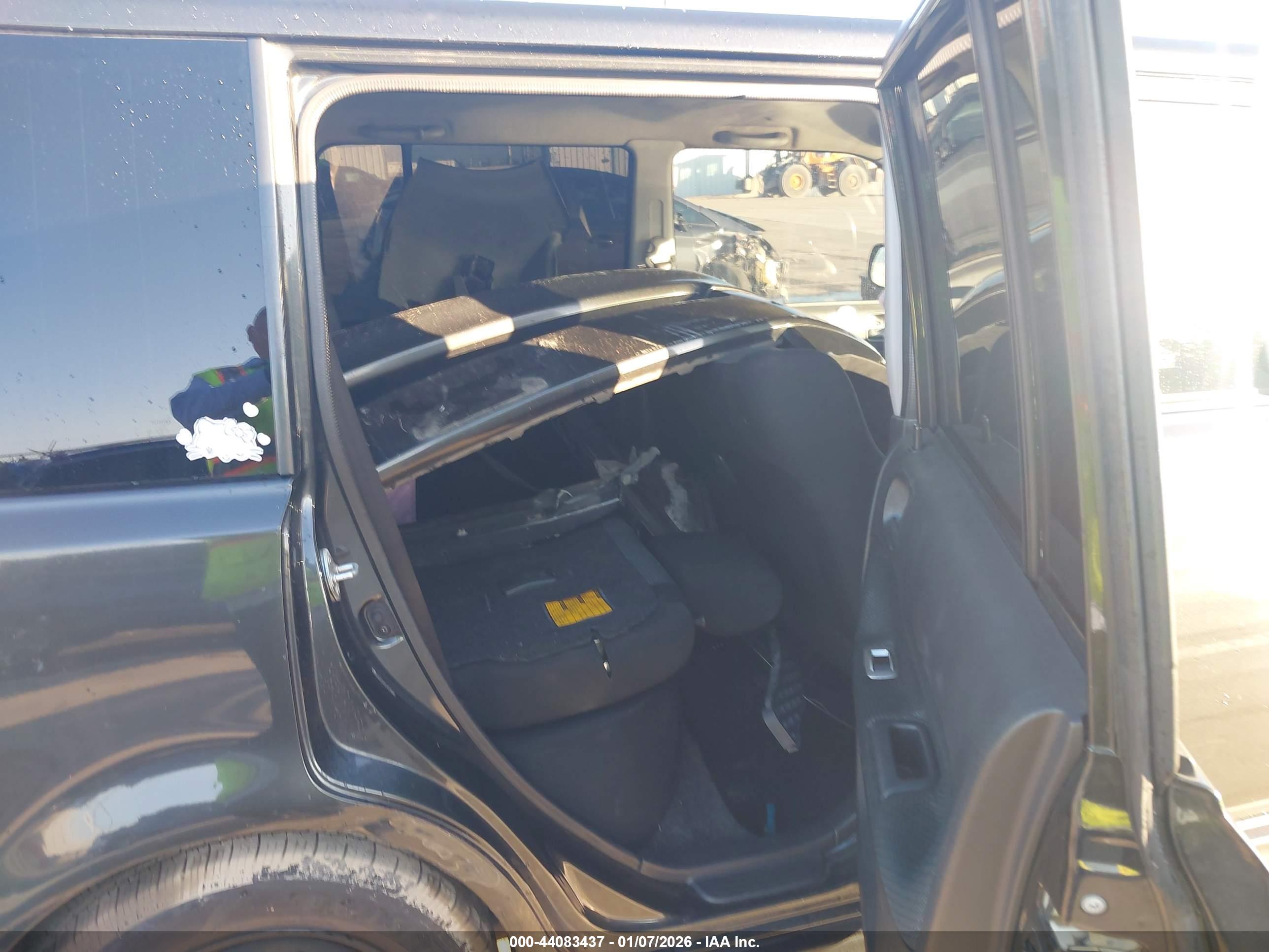 SCION XB image 8