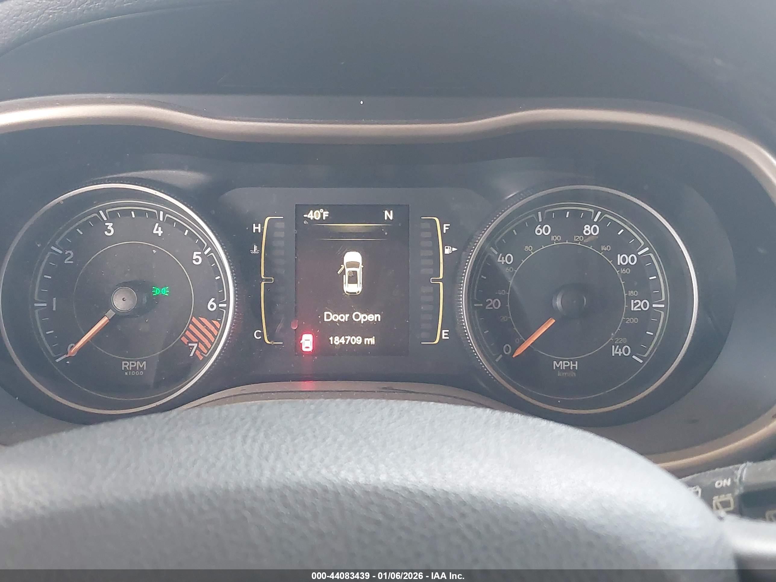 JEEP CHEROKEE image 7