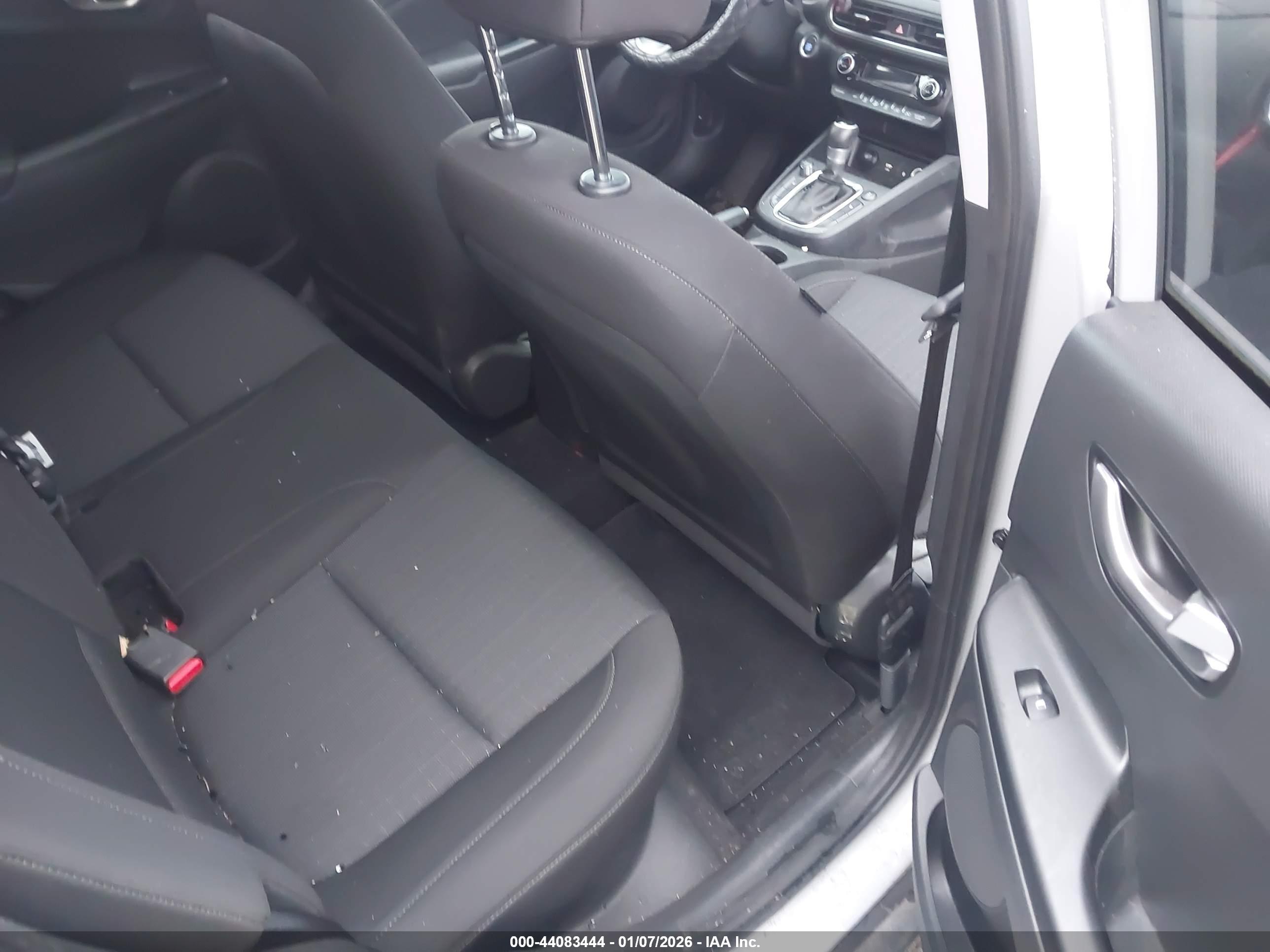 HYUNDAI KONA image 8