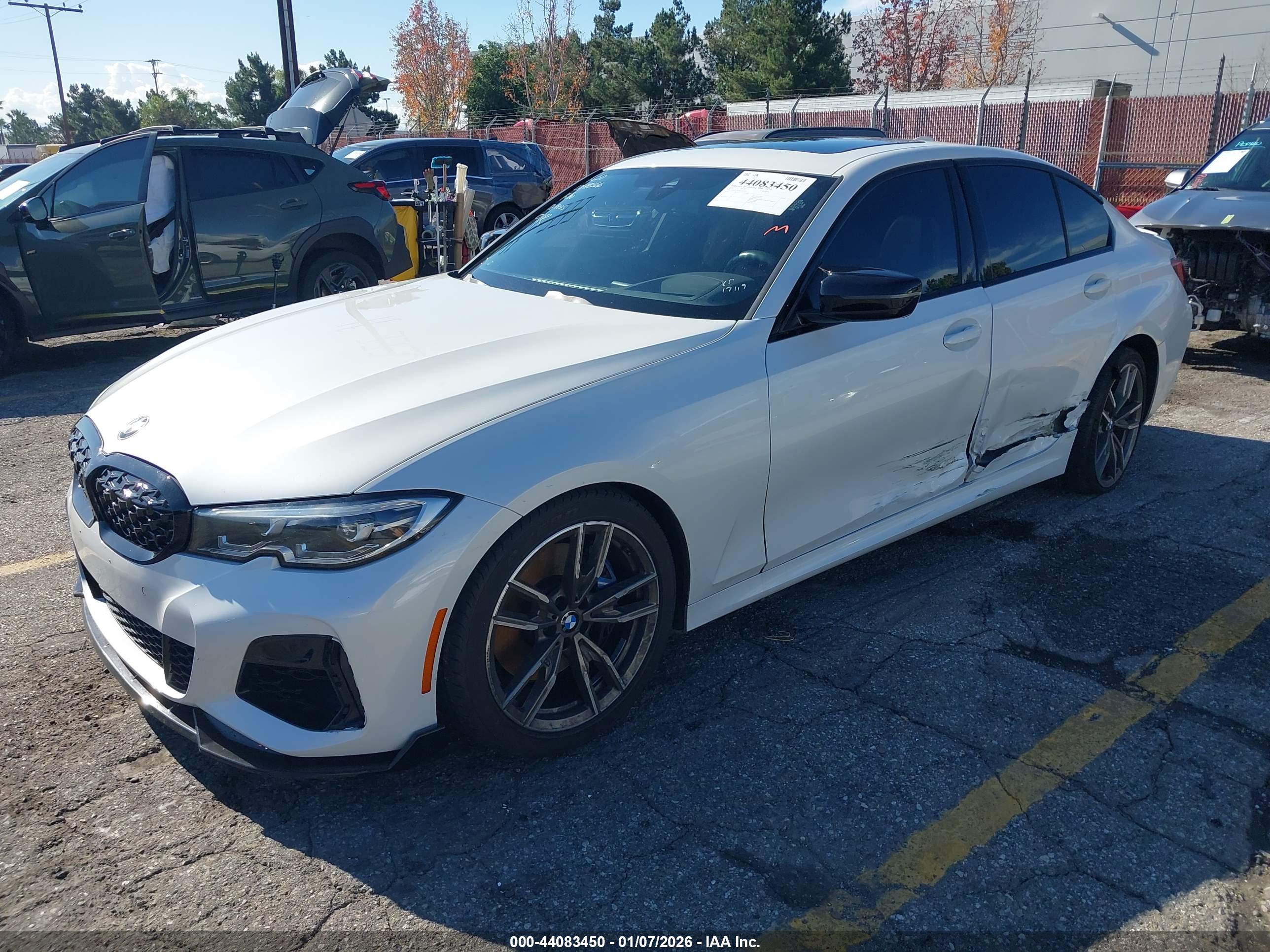 BMW 3 image 2
