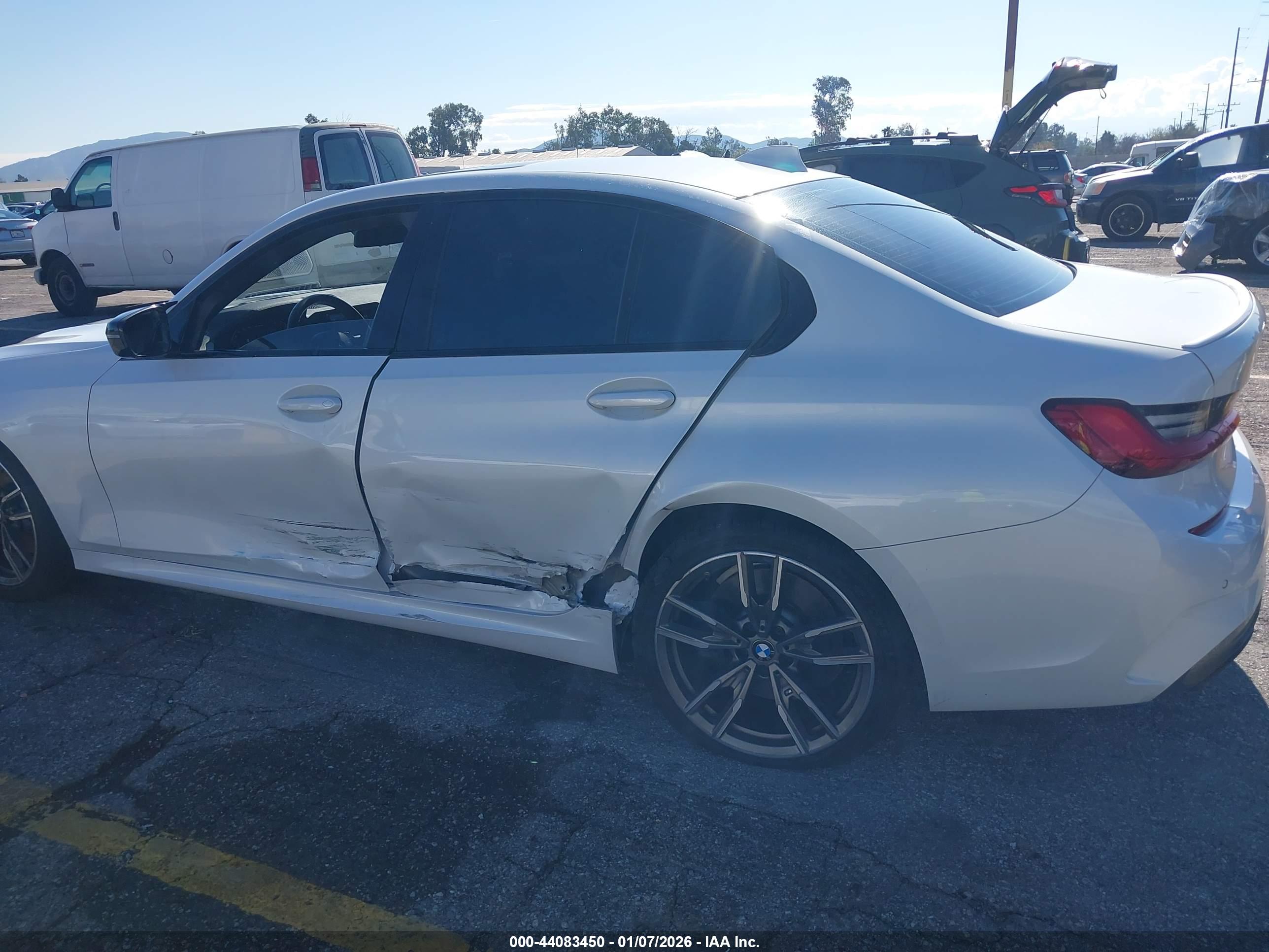 BMW 3 image 6