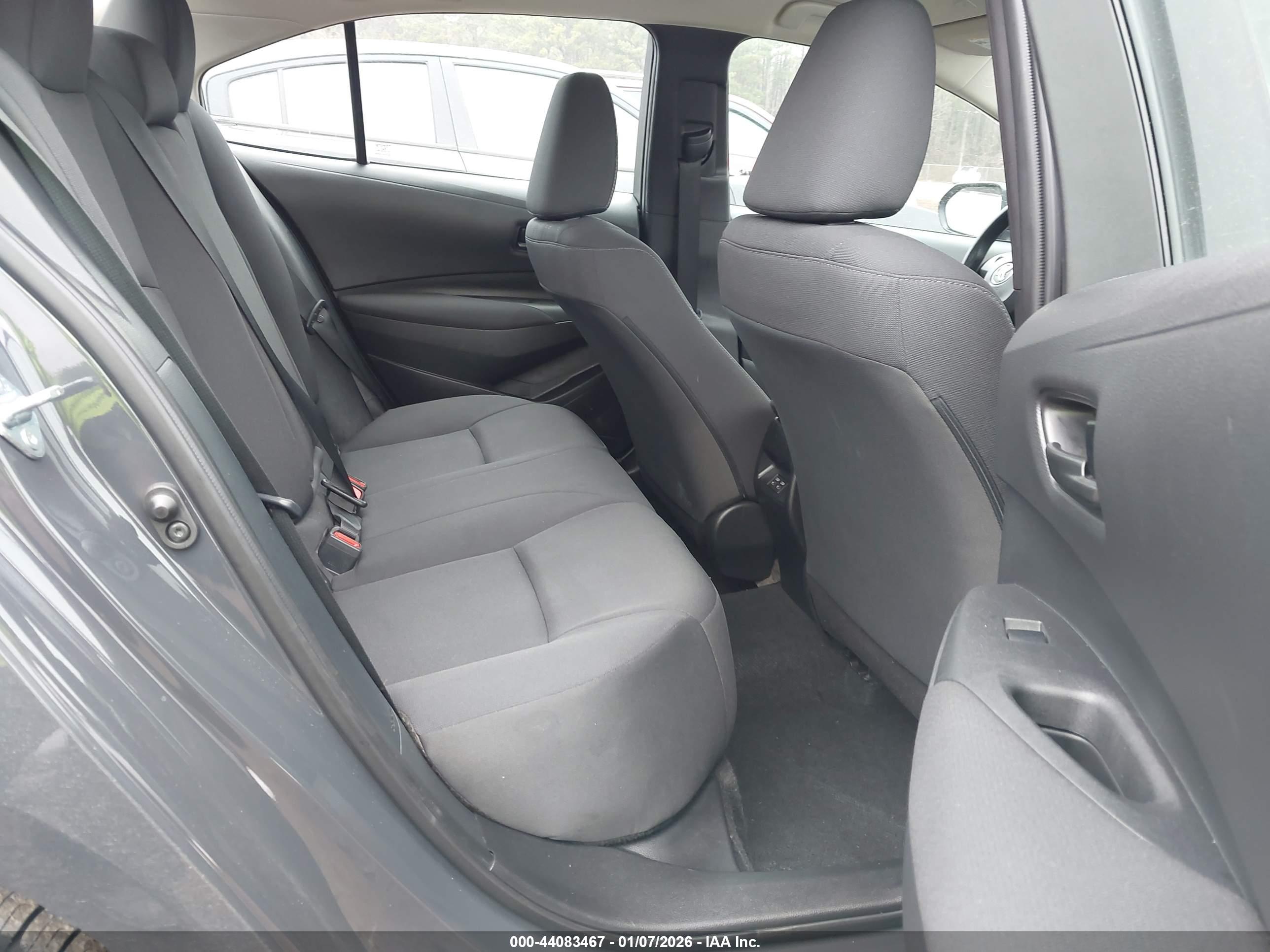 TOYOTA COROLLA image 8
