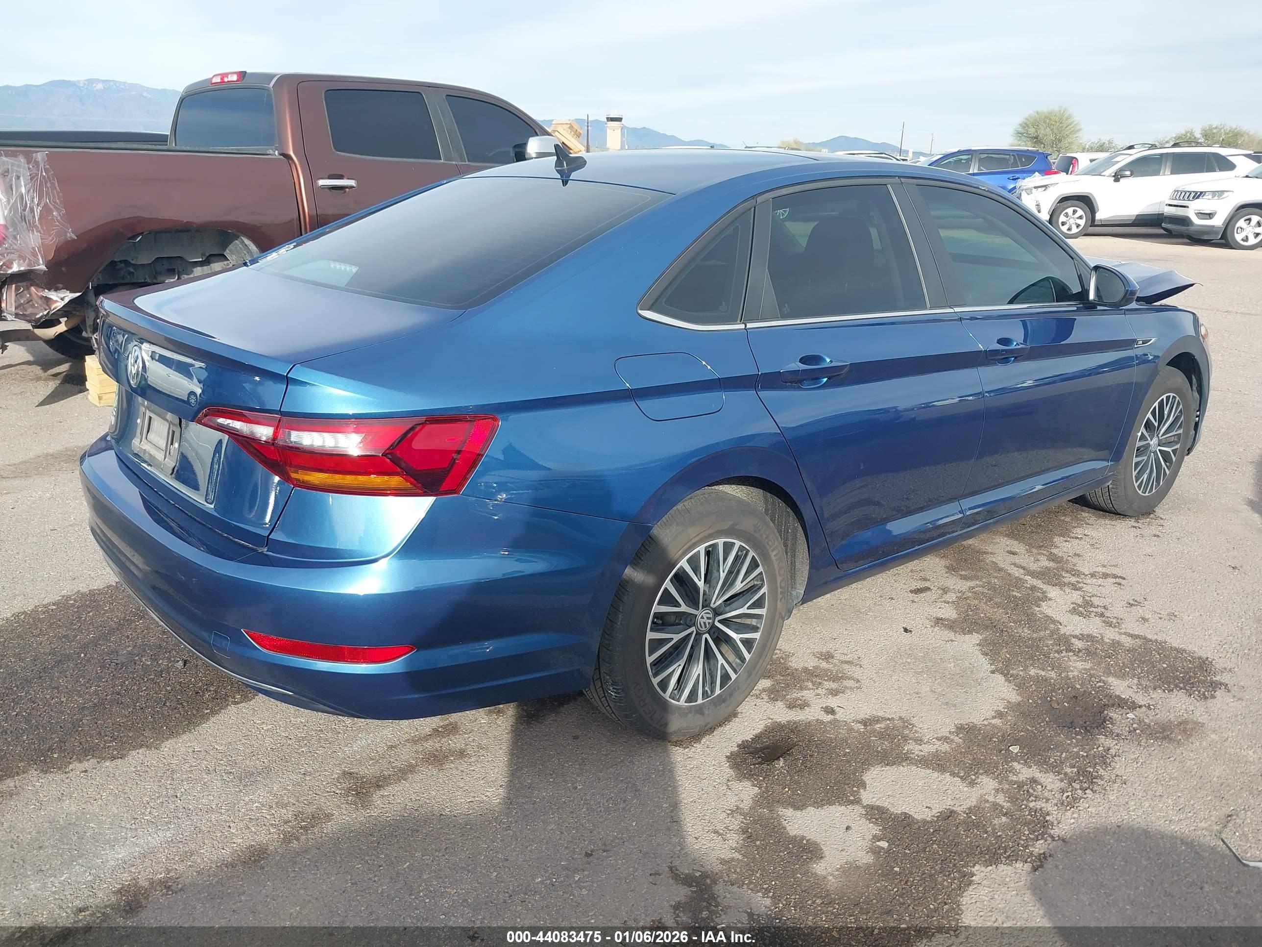 VOLKSWAGEN JETTA image 4