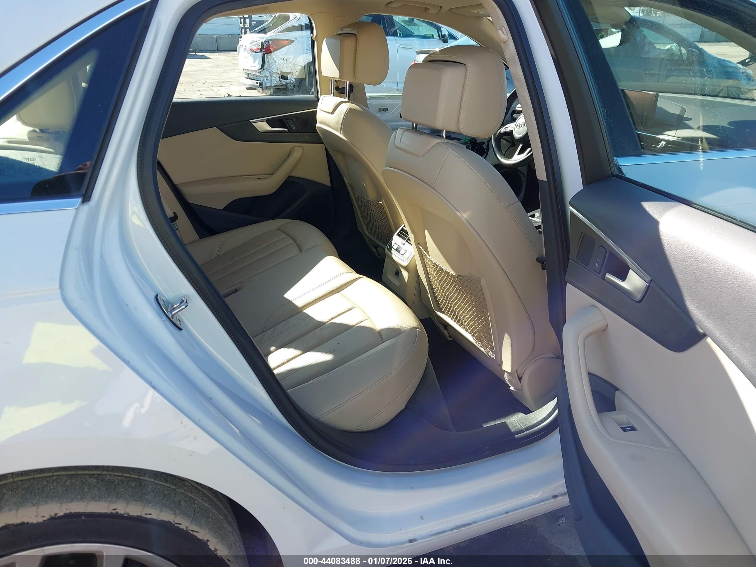 AUDI A4 image 8