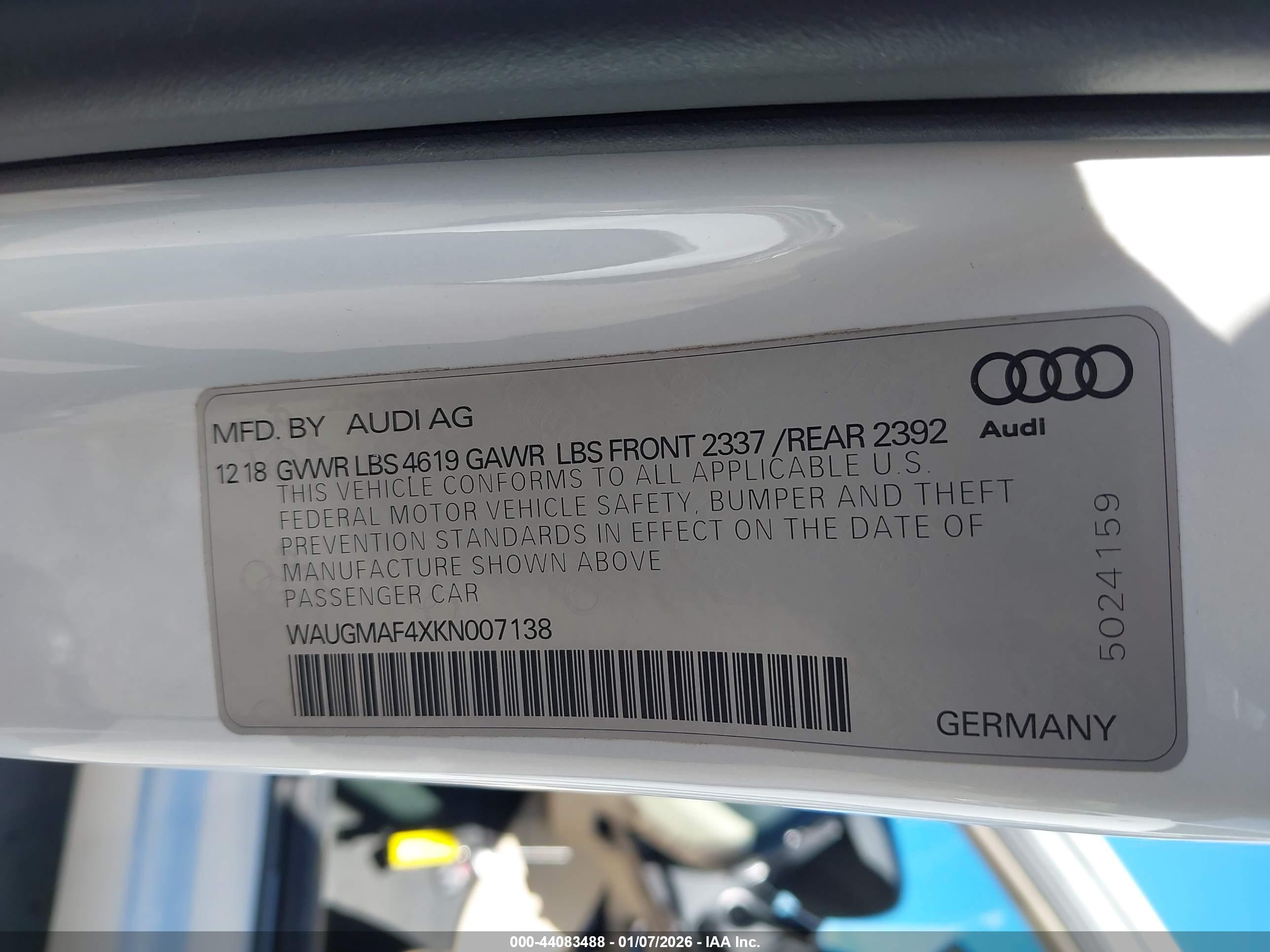 AUDI A4 image 9