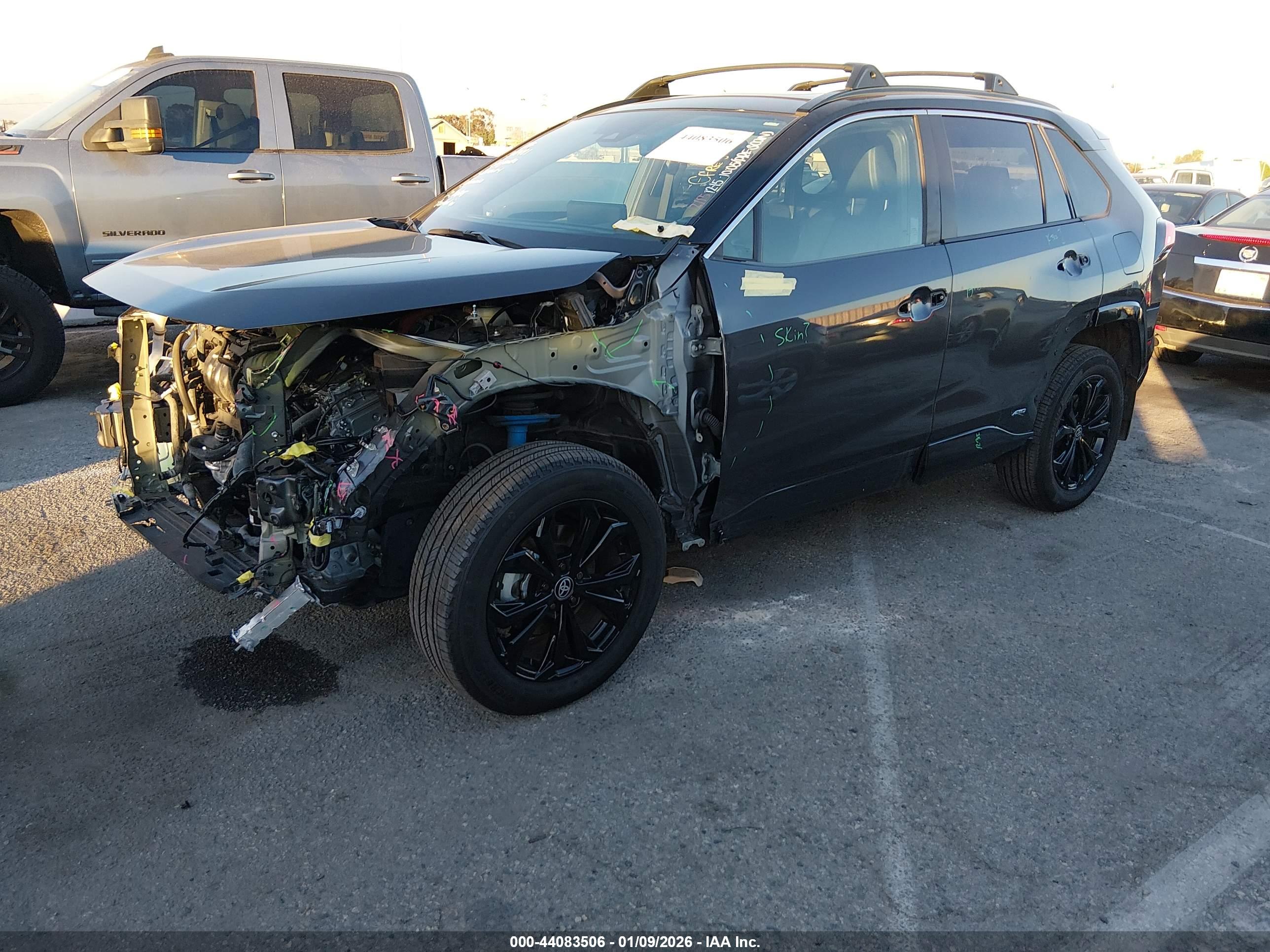 TOYOTA RAV4 image 2