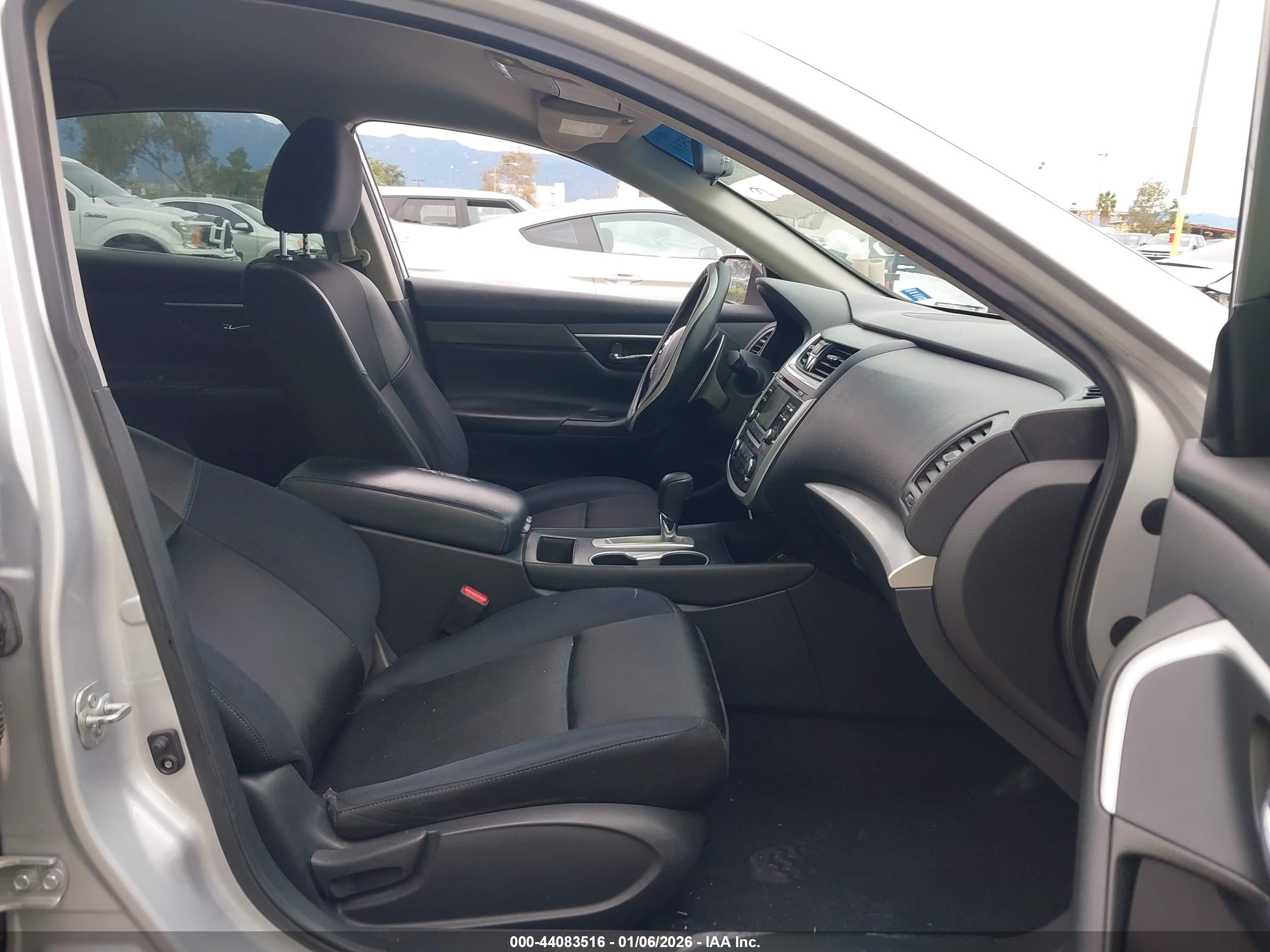 NISSAN ALTIMA image 5