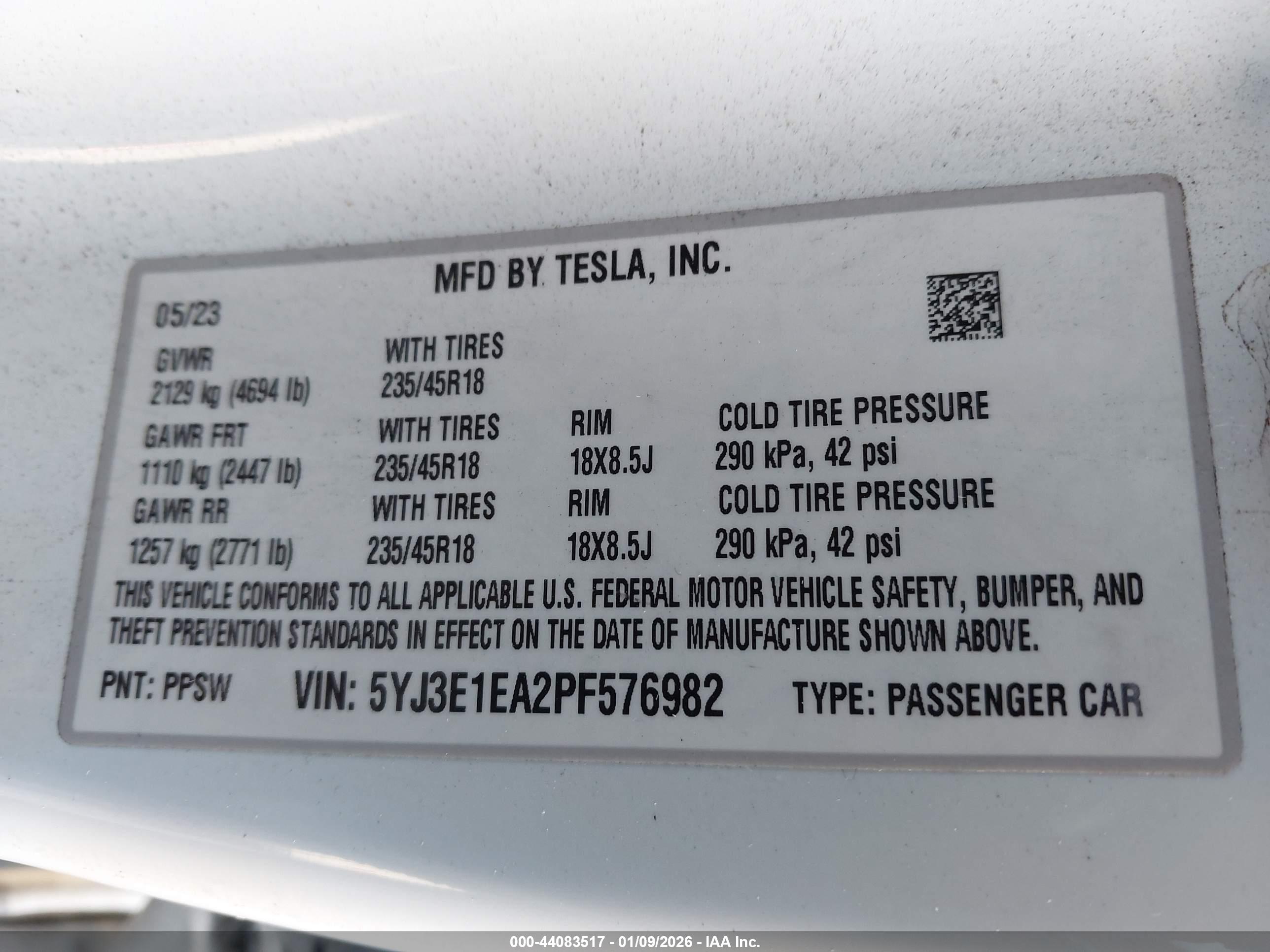 TESLA MODEL image 9