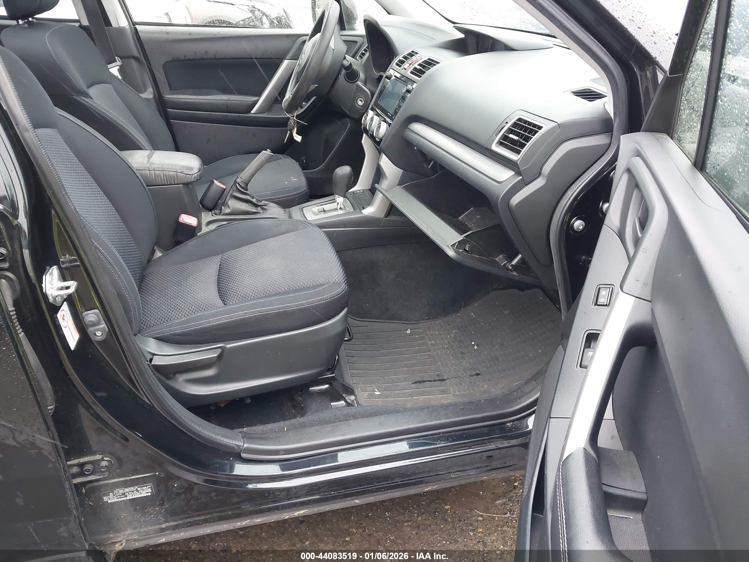 SUBARU FORESTER image 5