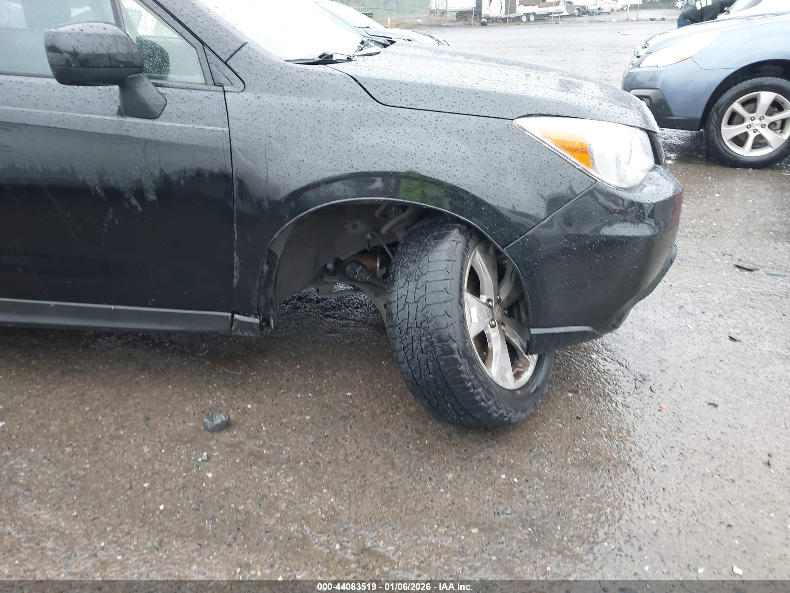SUBARU FORESTER image 6