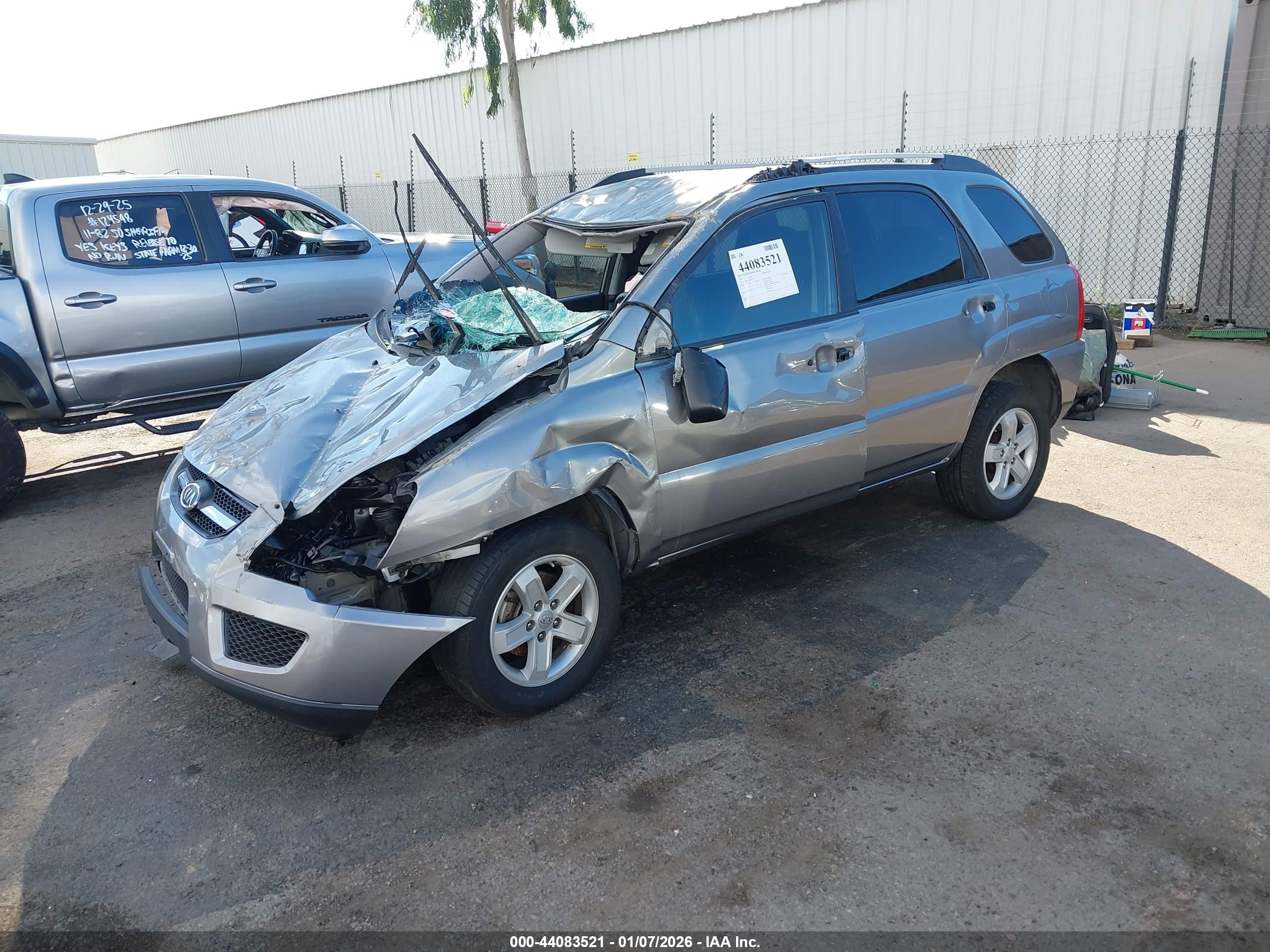 KIA SPORTAGE image 2