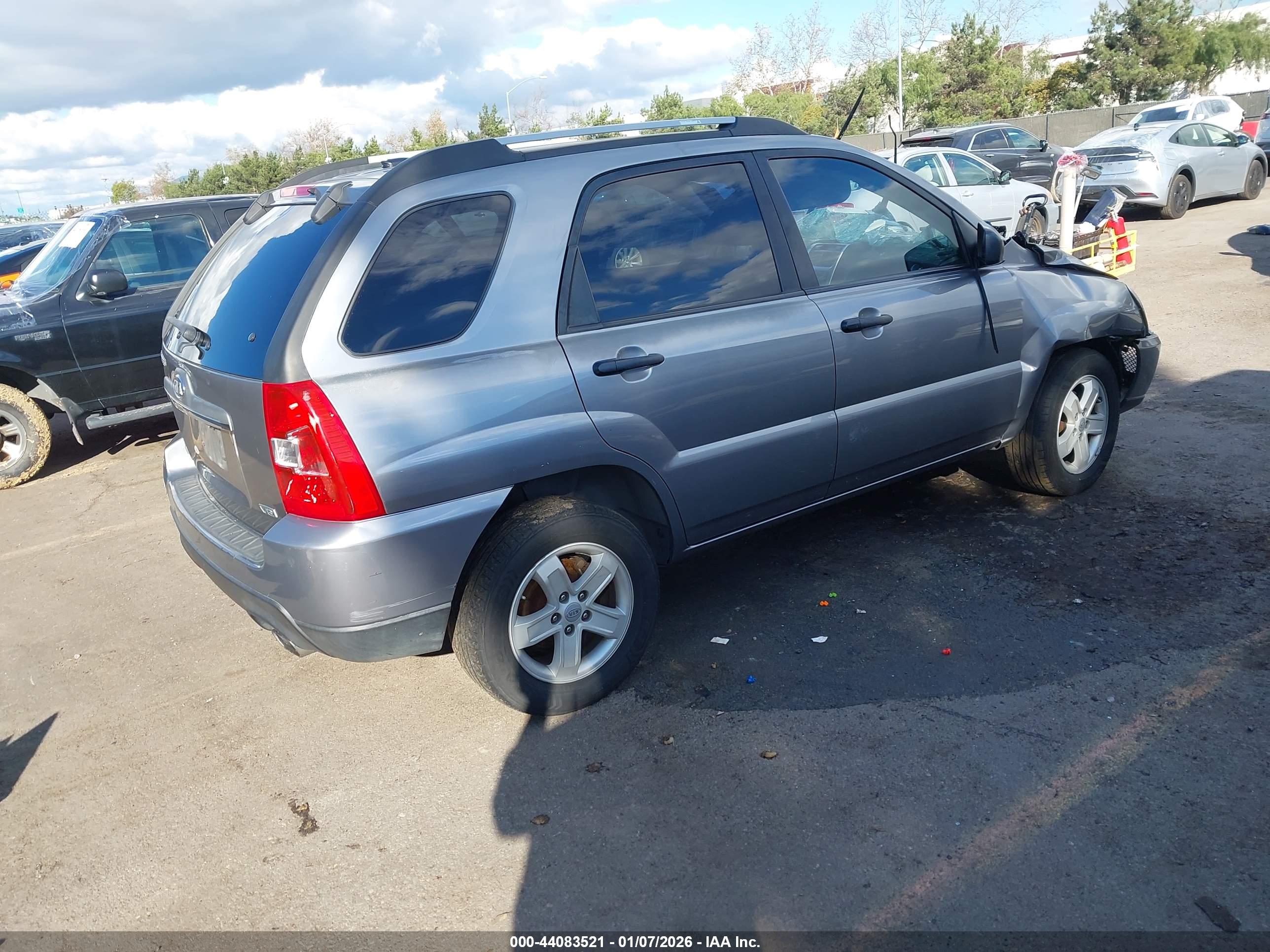 KIA SPORTAGE image 4