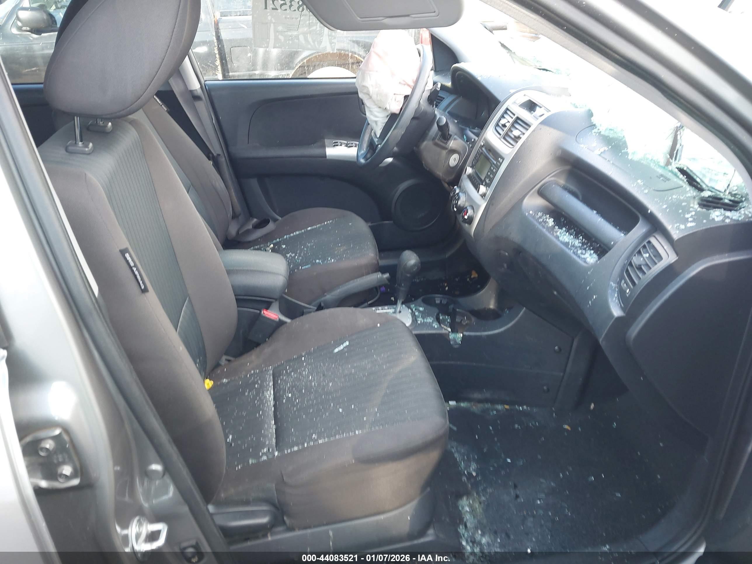 KIA SPORTAGE image 5