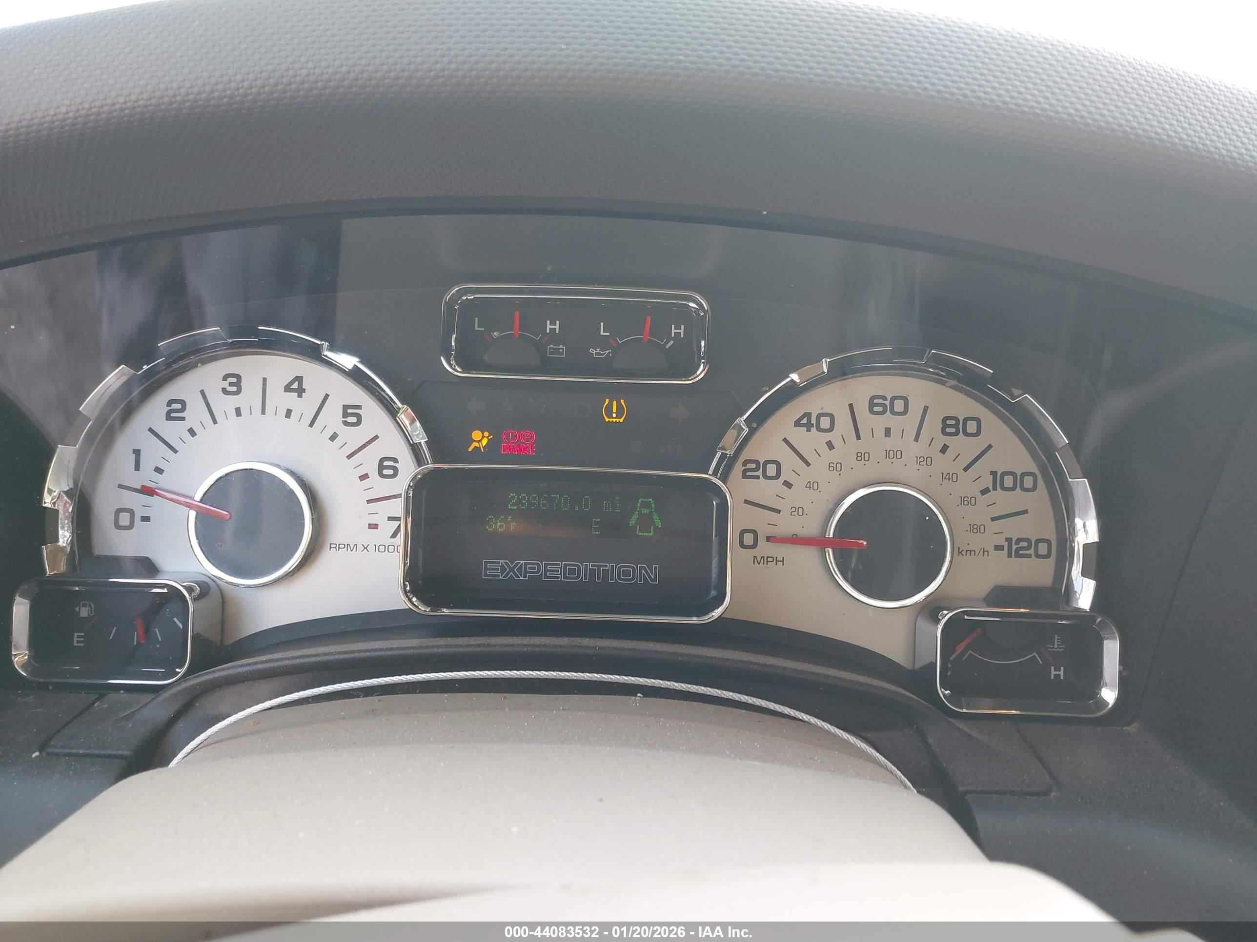 FORD EXPEDITION image 7