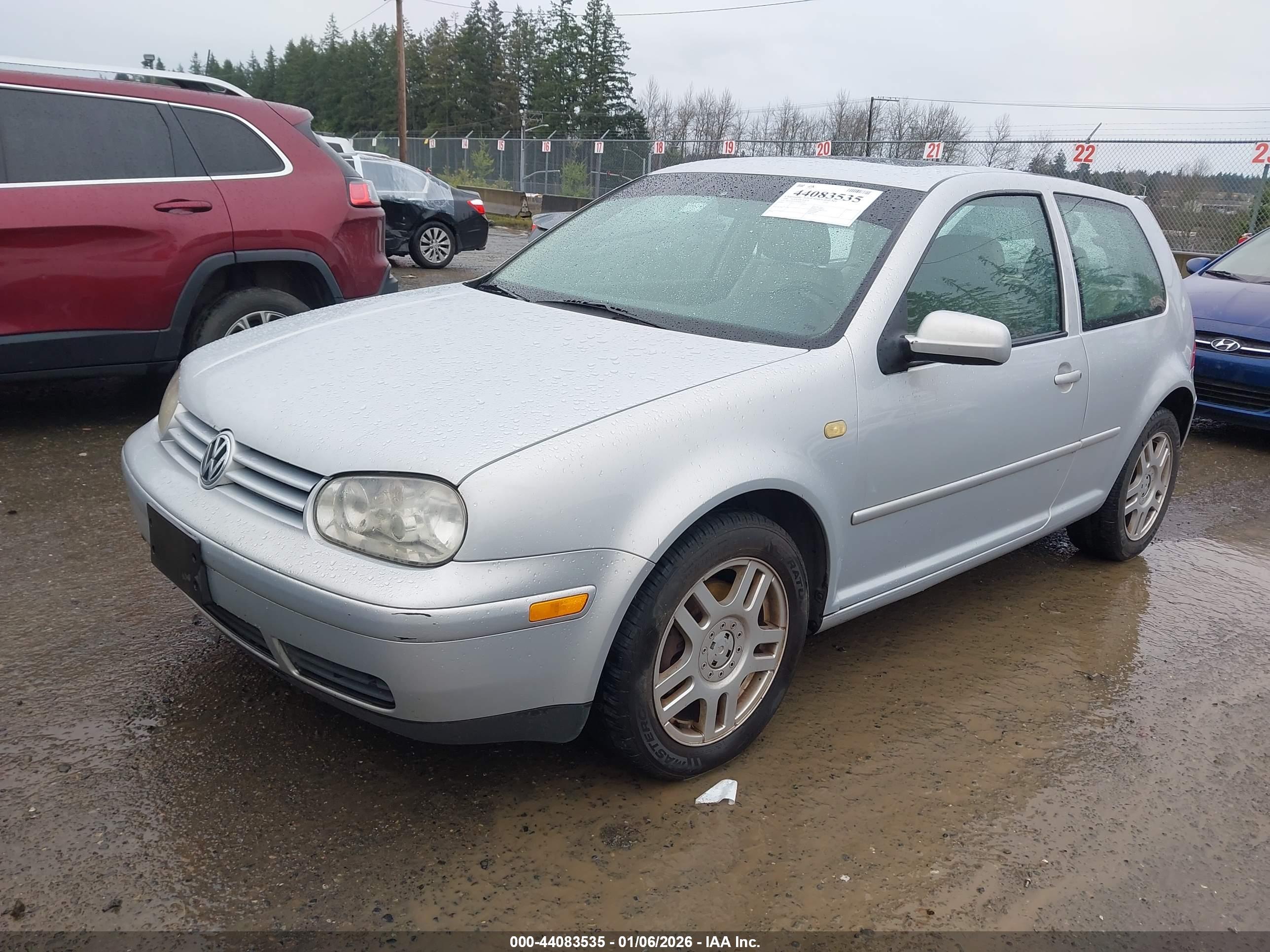 VOLKSWAGEN GTI image 2