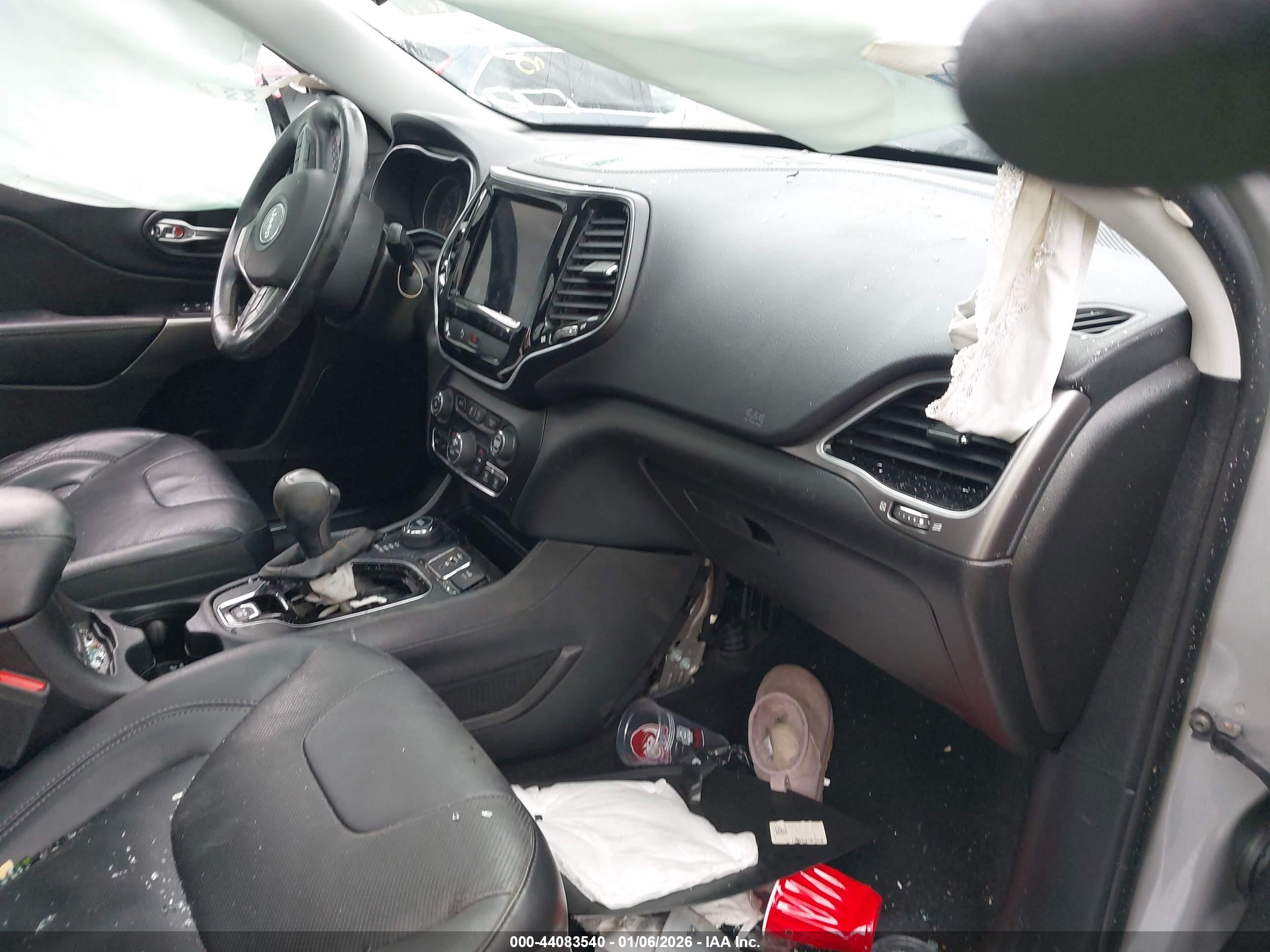 JEEP CHEROKEE image 5