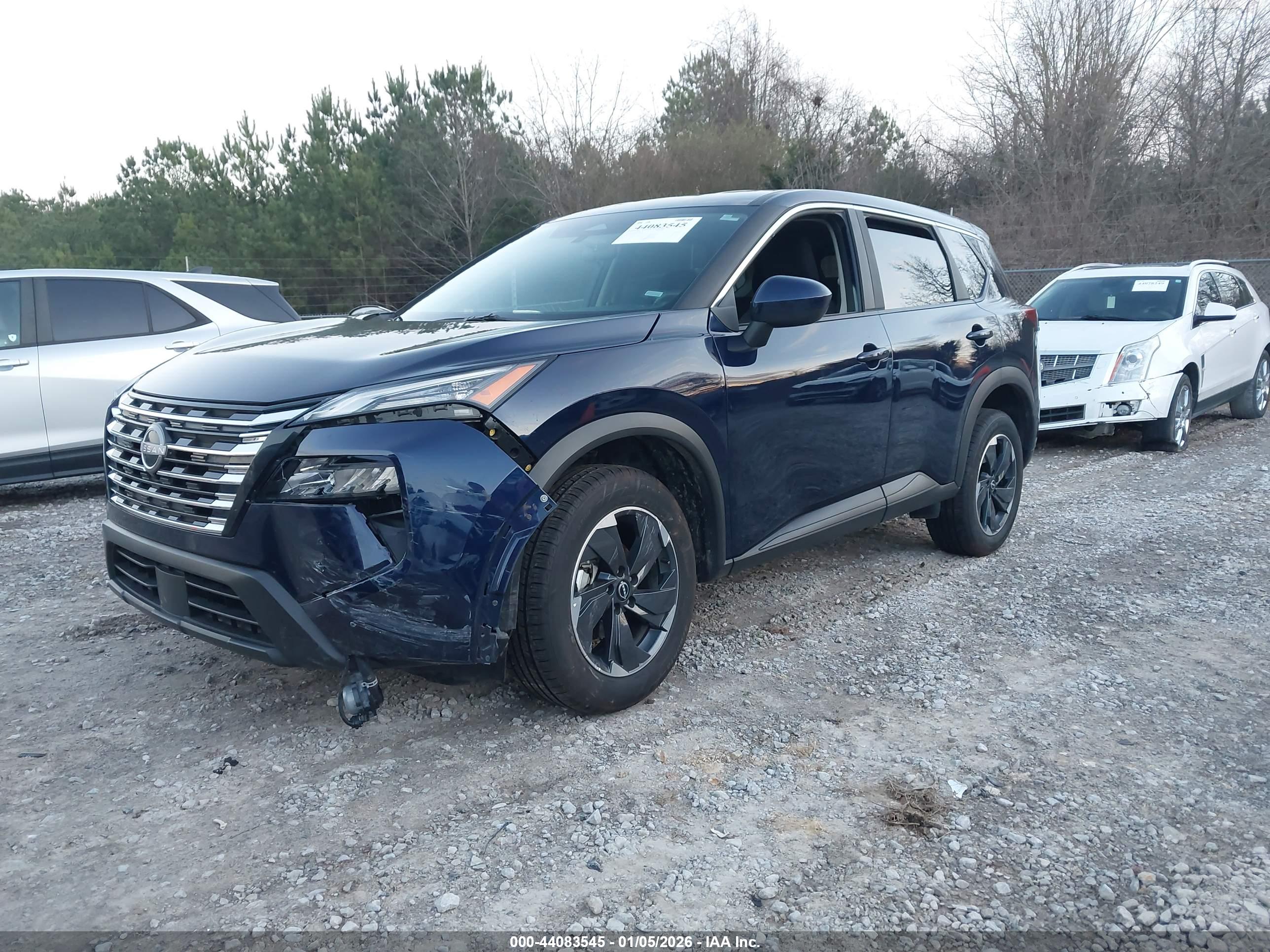 NISSAN ROGUE image 2