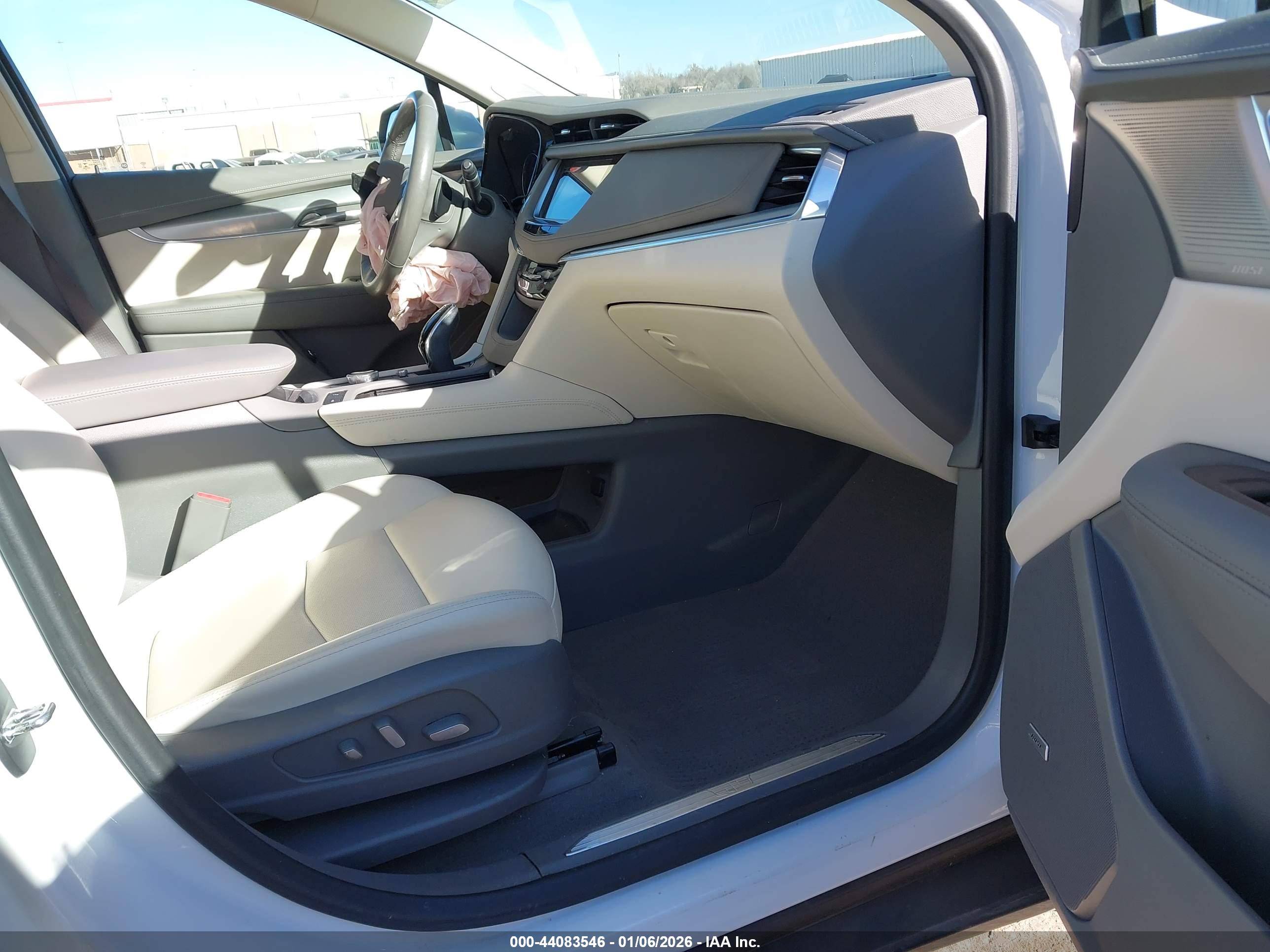 CADILLAC XT5 image 5