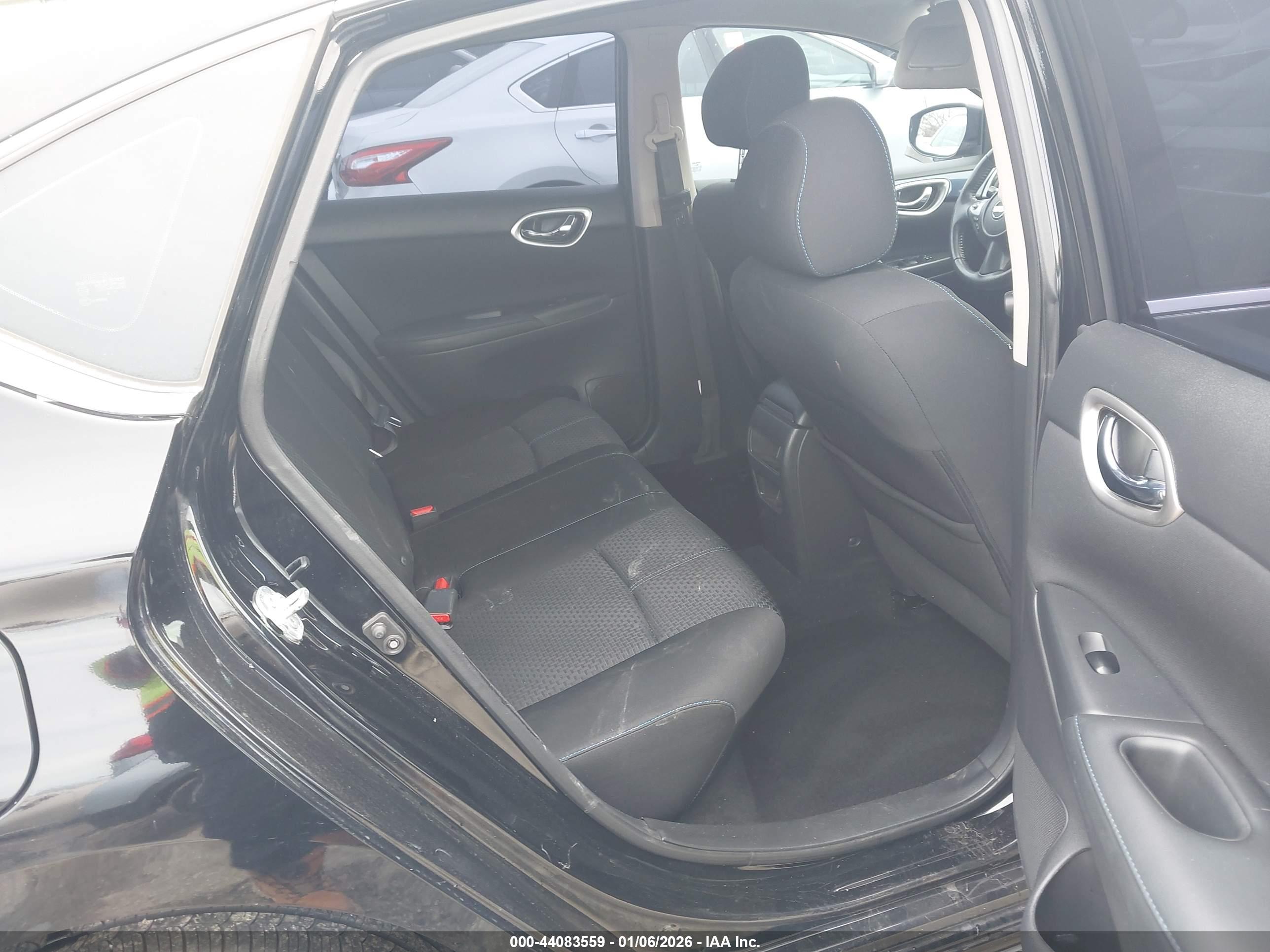 NISSAN SENTRA image 8