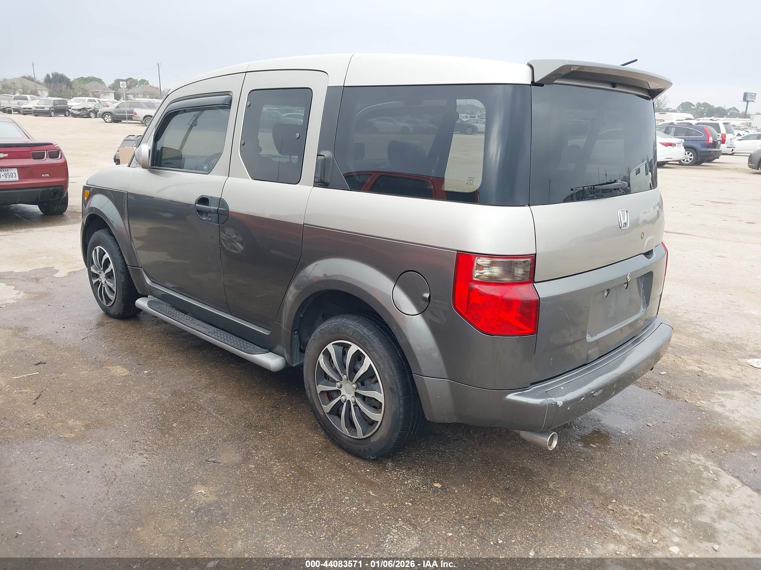 HONDA ELEMENT image 3