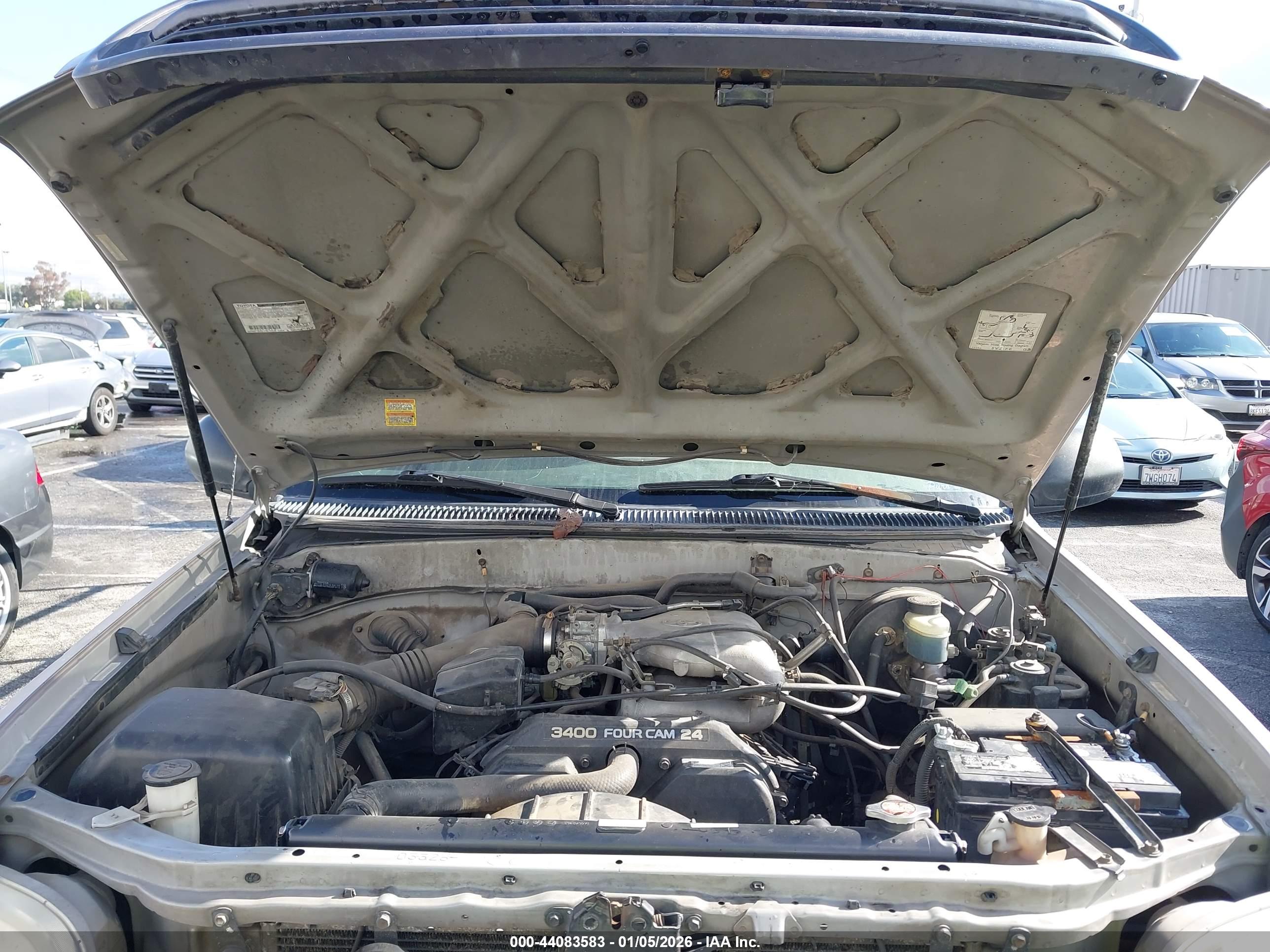 TOYOTA TUNDRA image 10