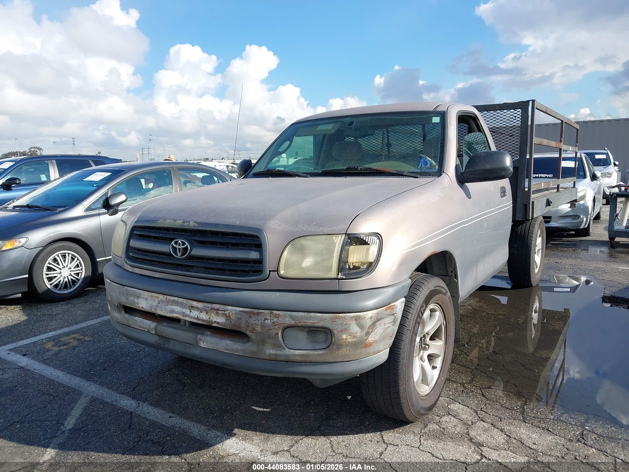 TOYOTA TUNDRA image 2