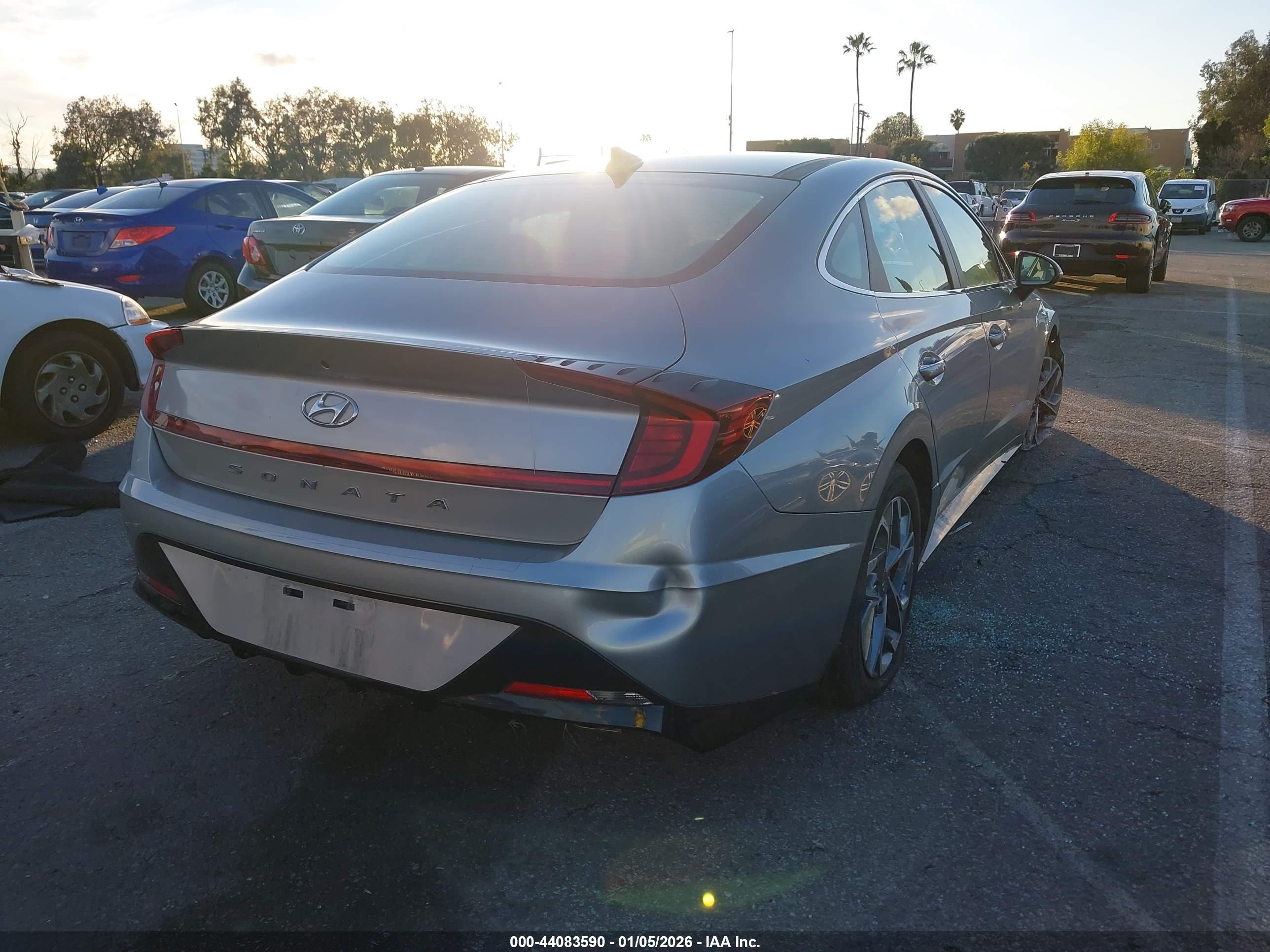 HYUNDAI SONATA image 4