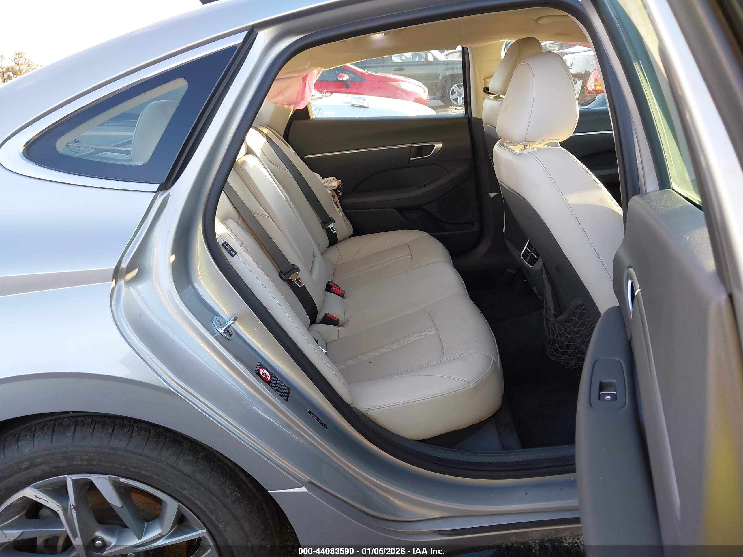 HYUNDAI SONATA image 8