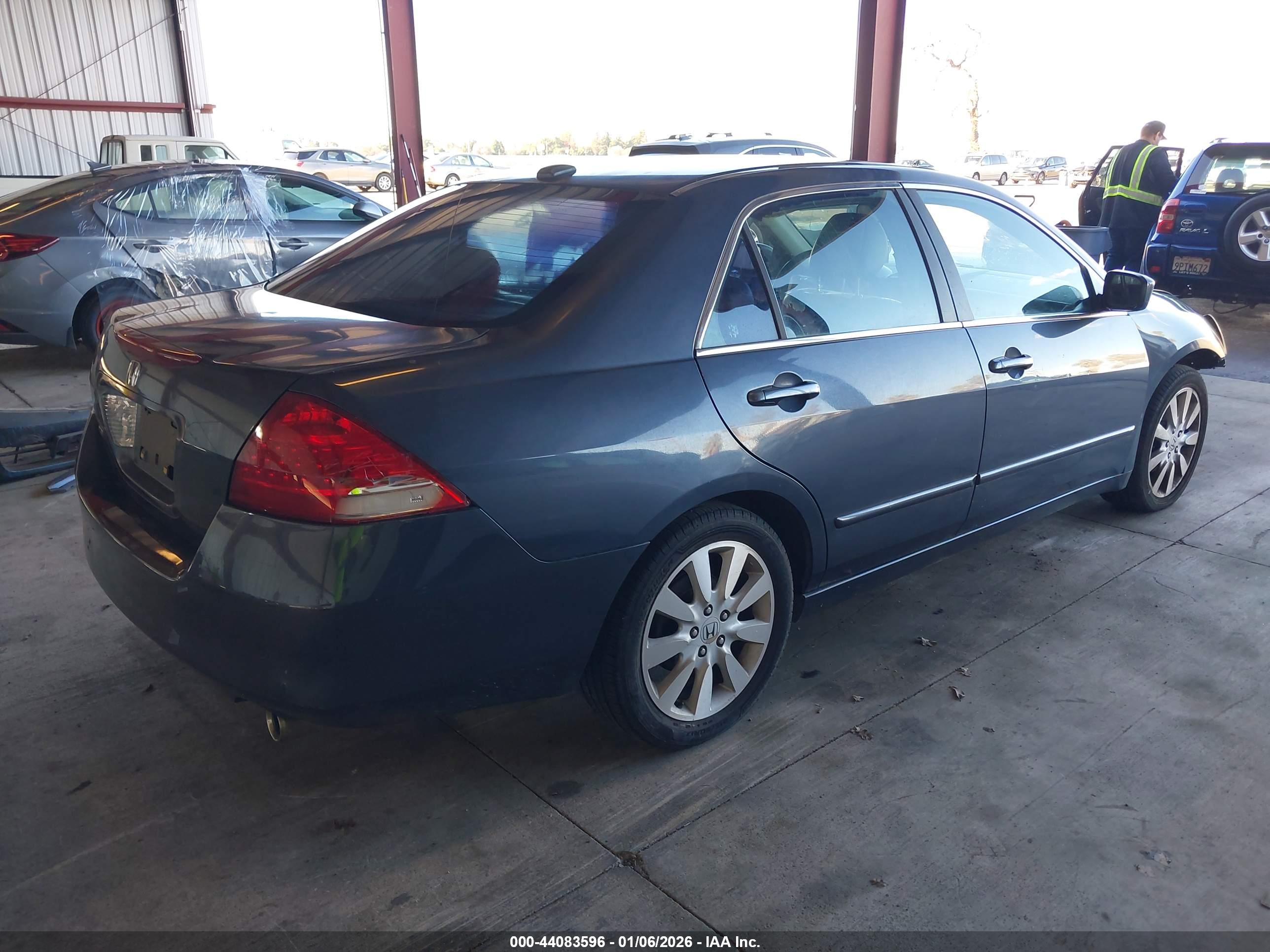 HONDA ACCORD image 4
