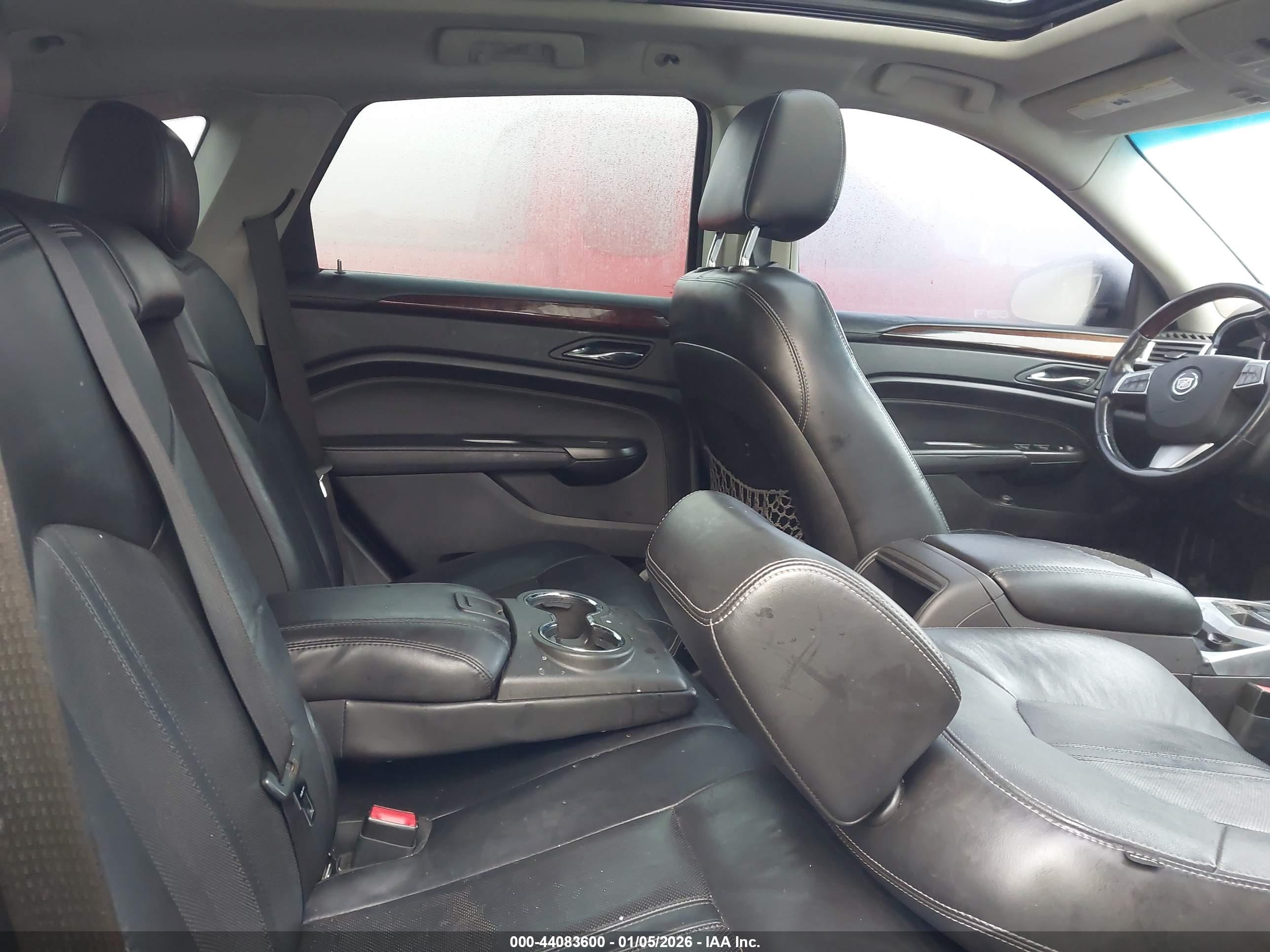 CADILLAC SRX image 8