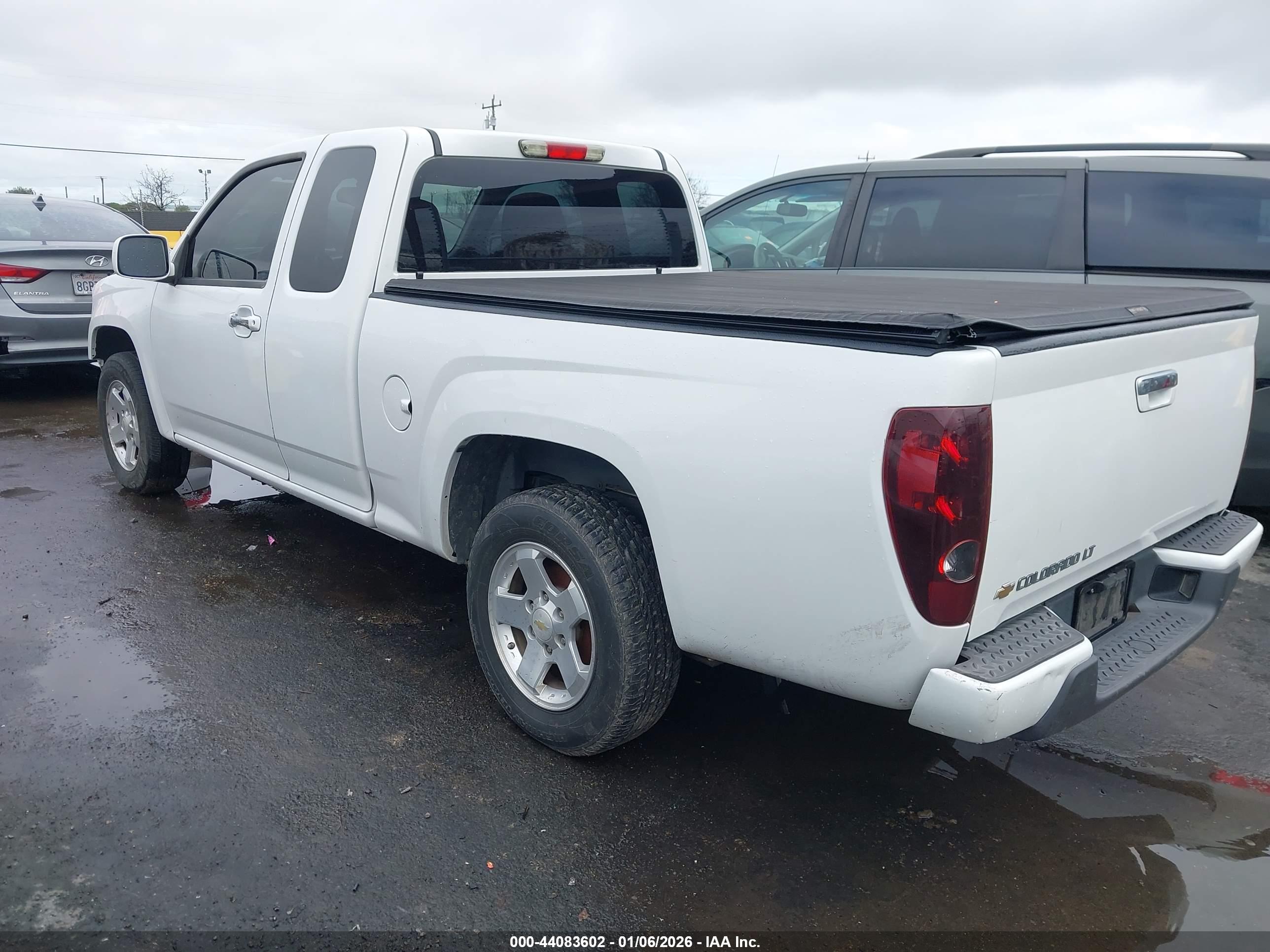 CHEVROLET COLORADO image 3