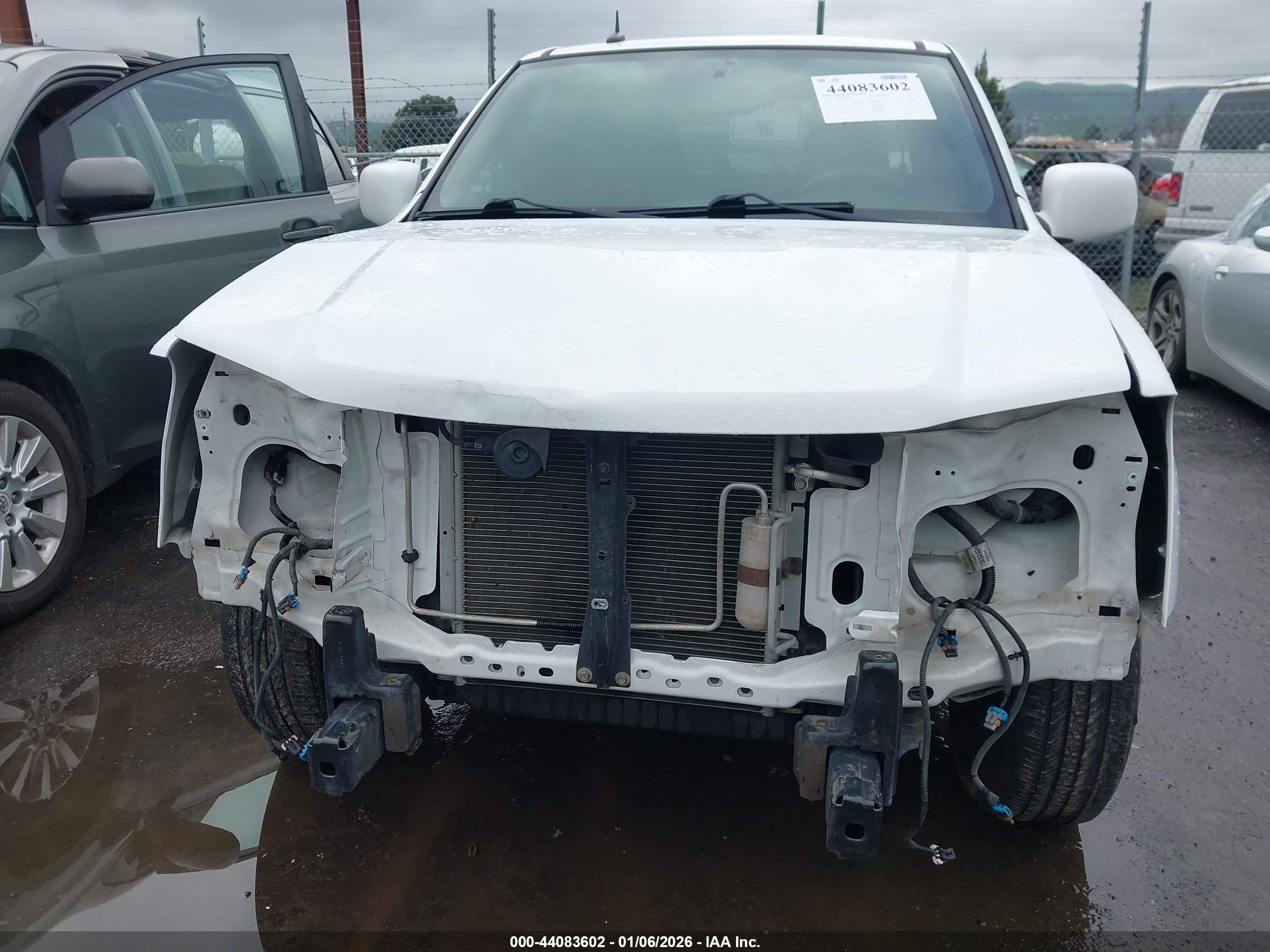 CHEVROLET COLORADO image 6
