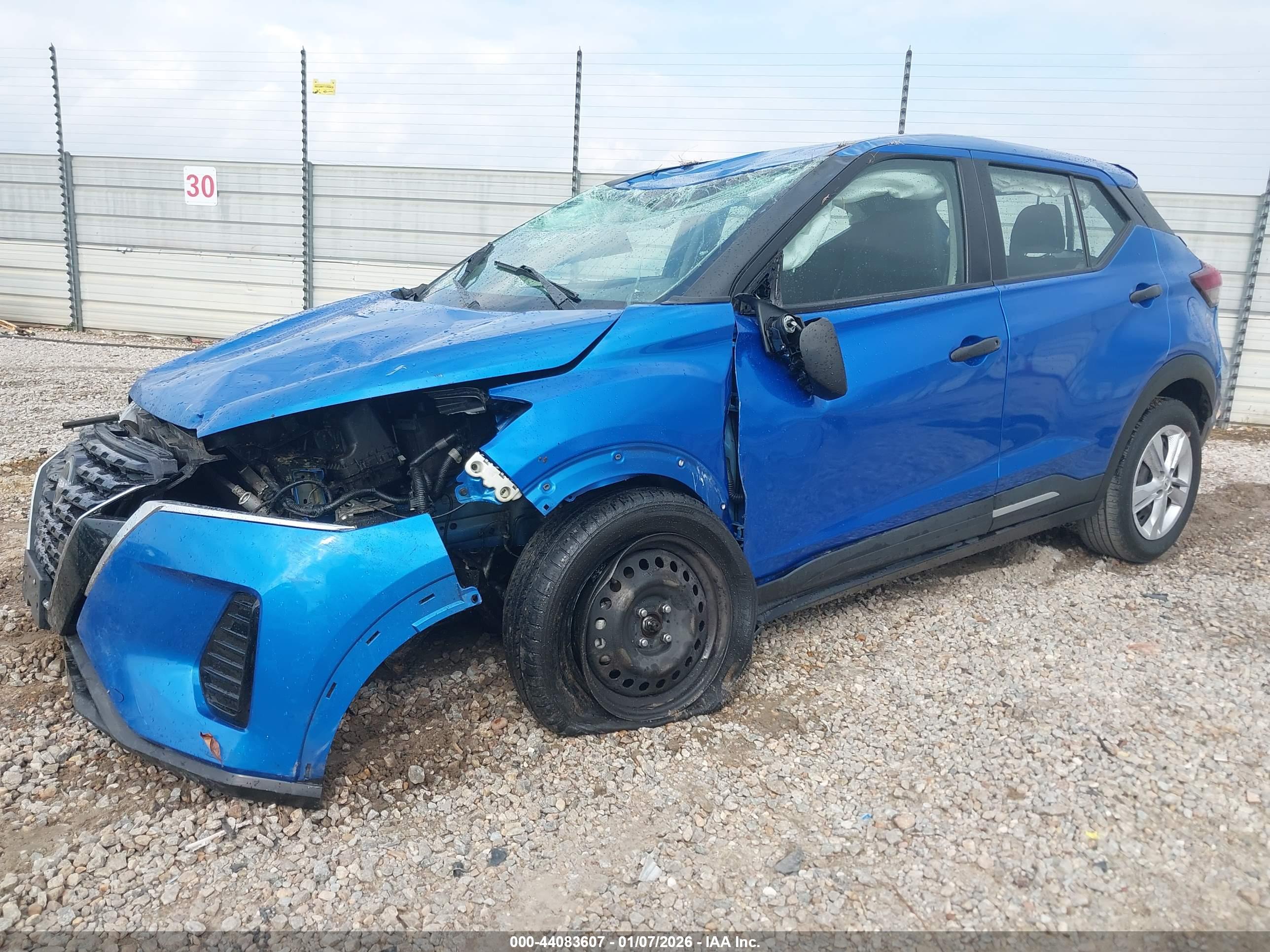 NISSAN KICKS image 2