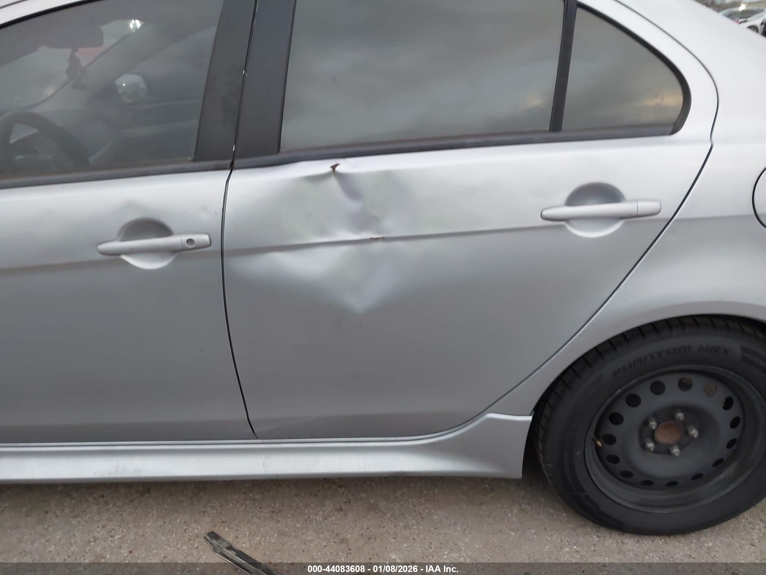 MITSUBISHI LANCER image 6