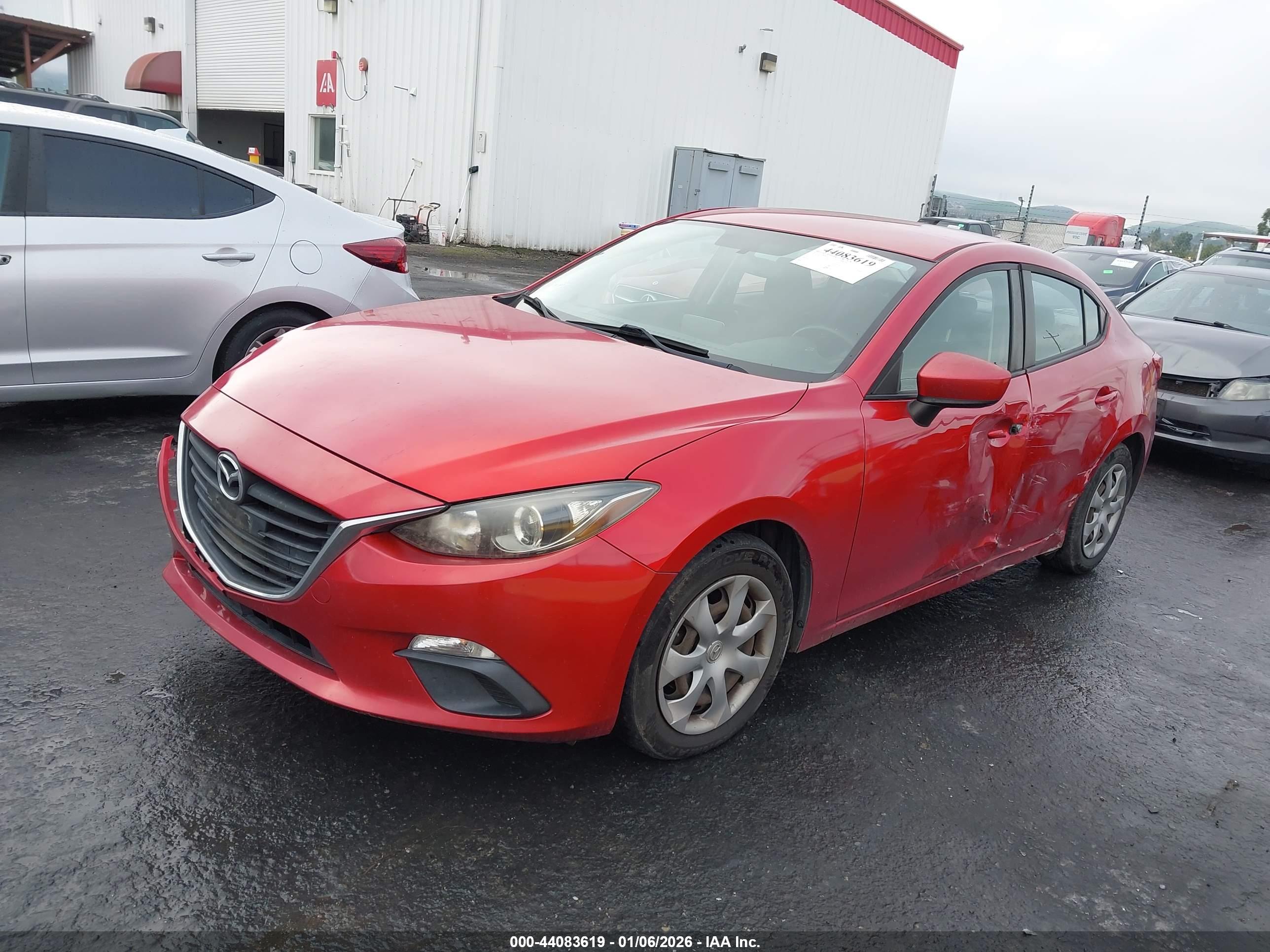 MAZDA MAZDA3 image 2