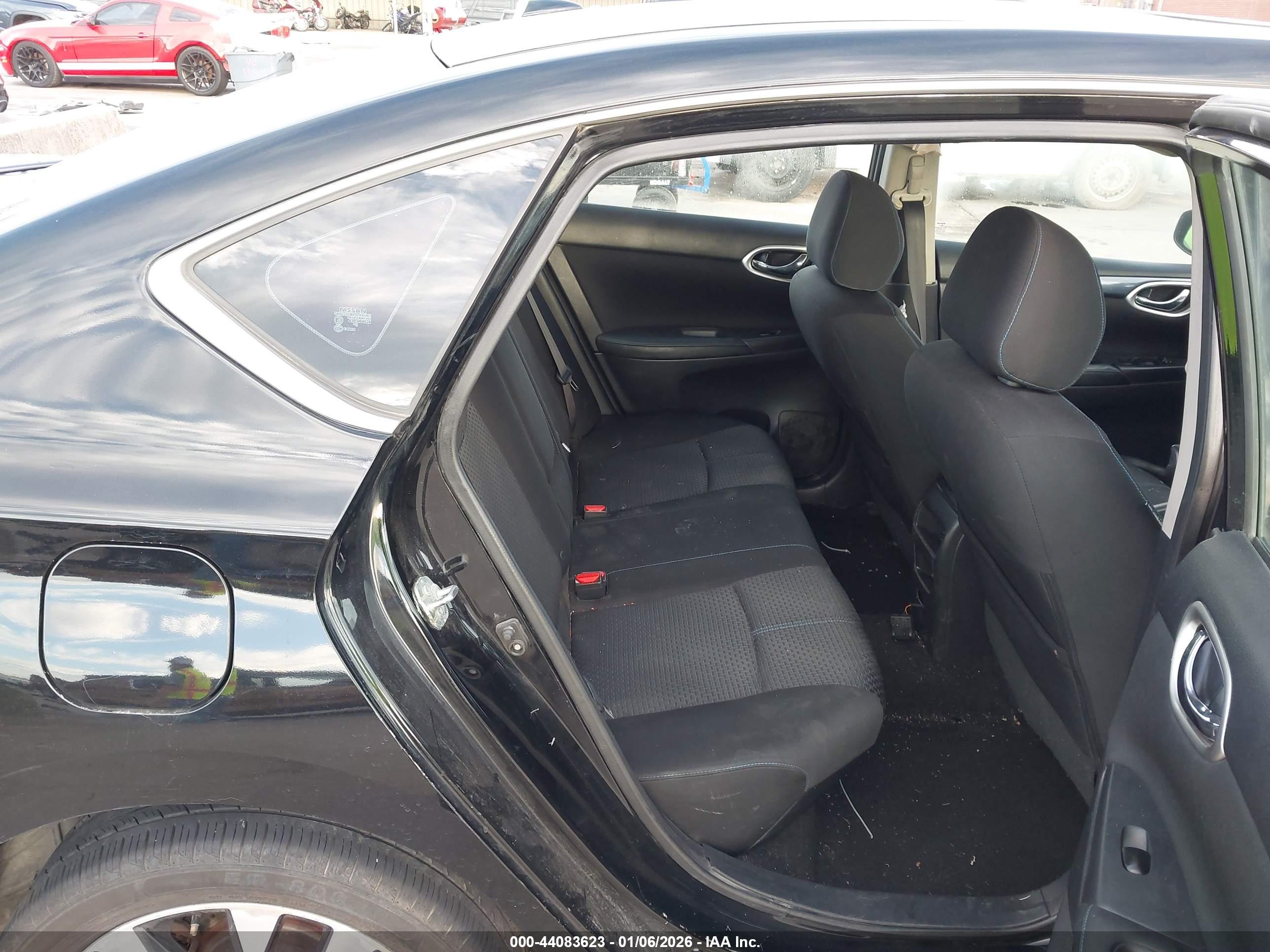 NISSAN SENTRA image 8