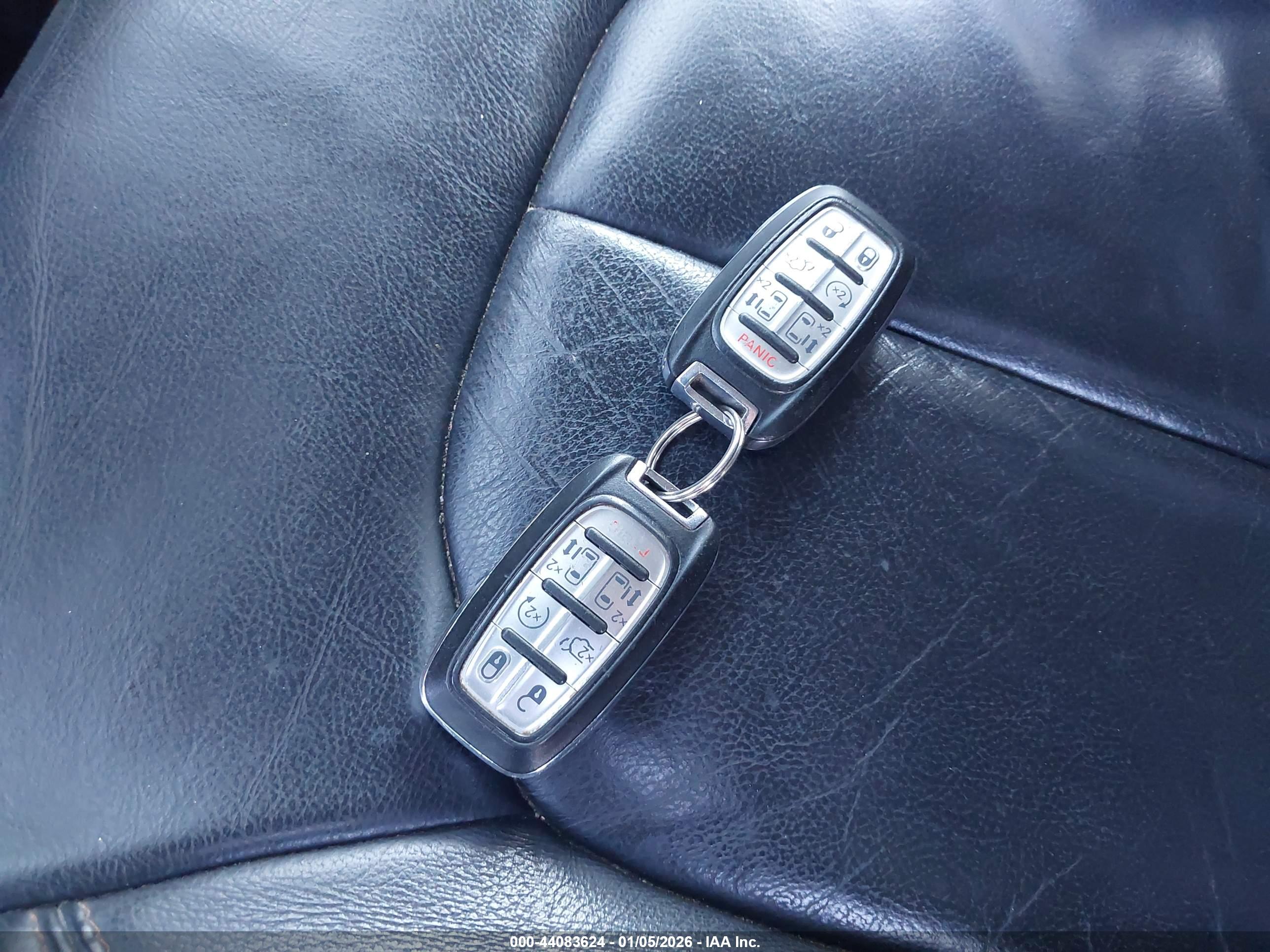 CHRYSLER PACIFICA image 11