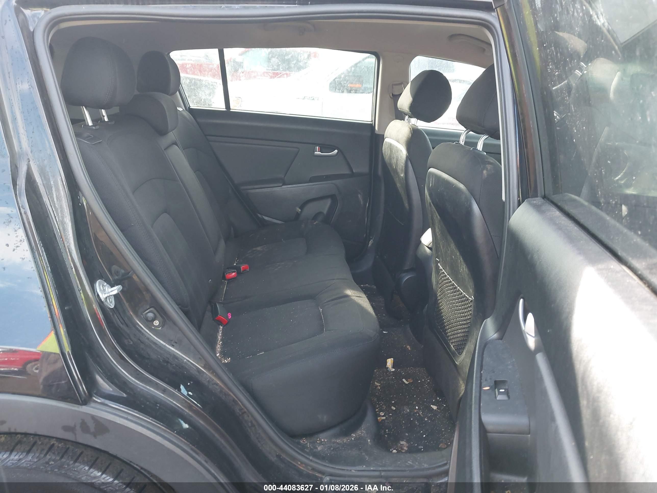 KIA SPORTAGE image 8