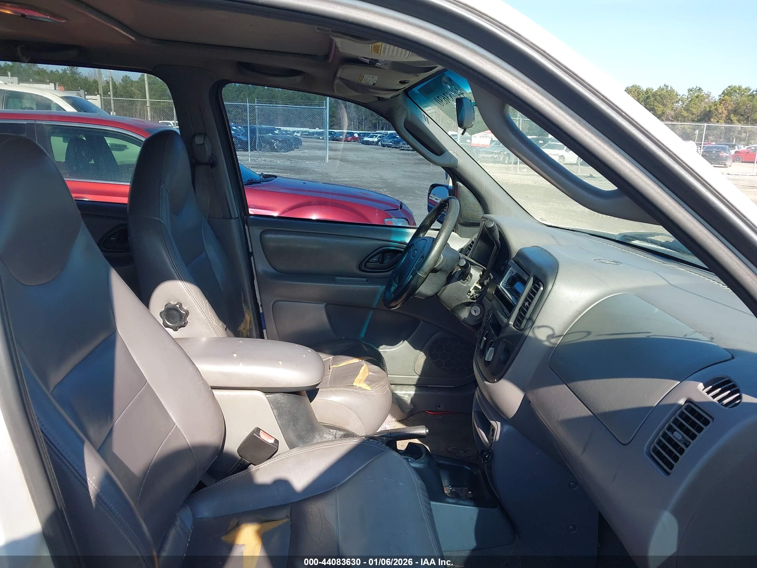 FORD ESCAPE image 5
