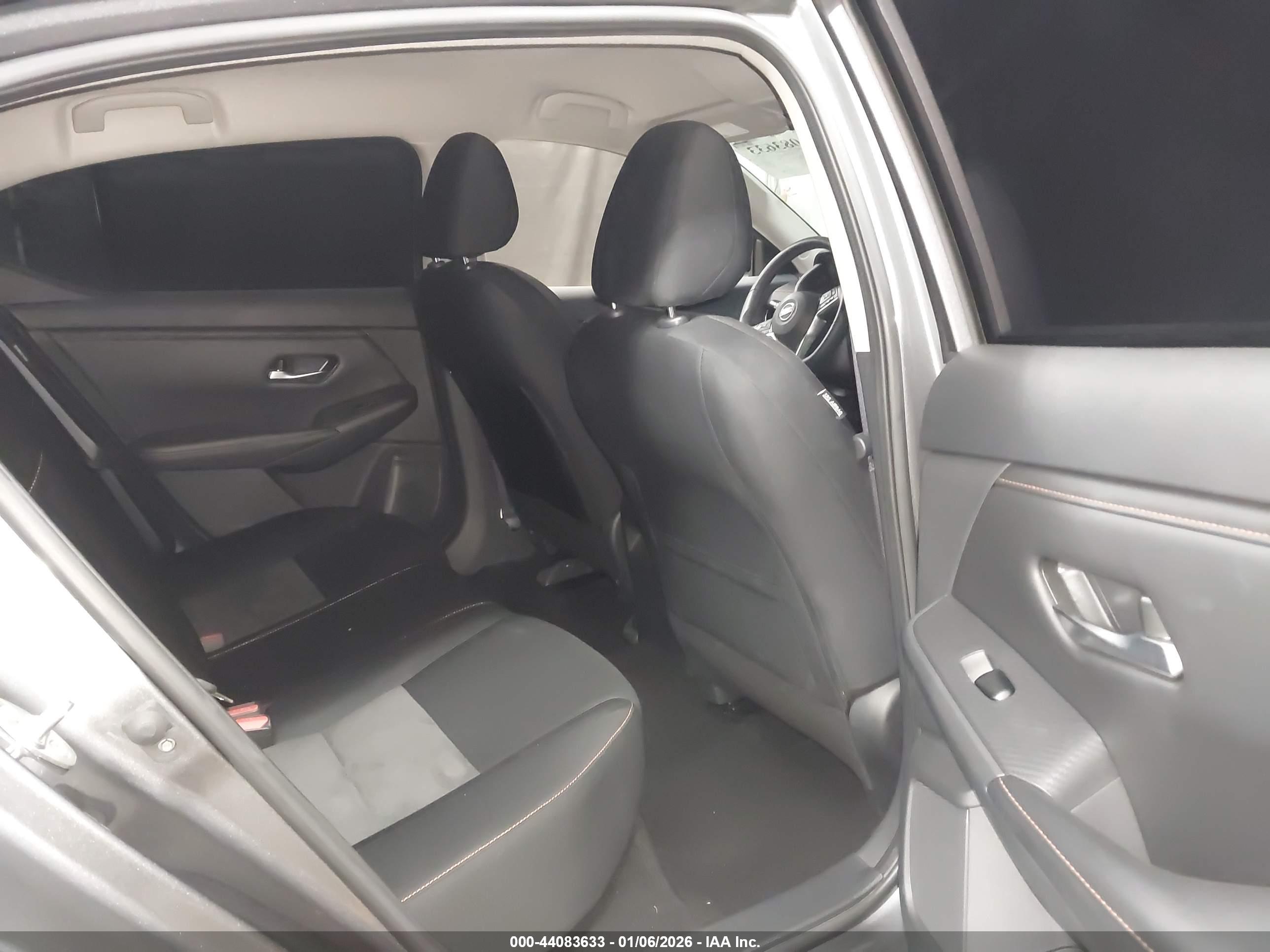 NISSAN SENTRA image 8