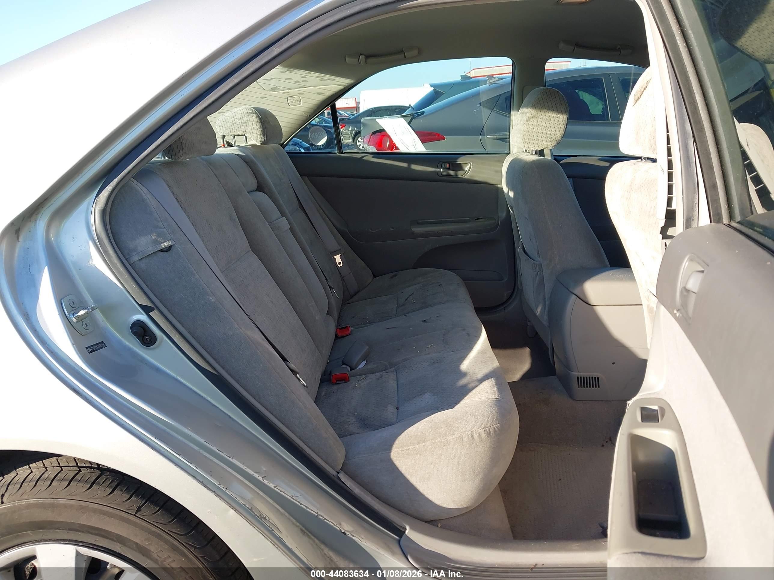TOYOTA CAMRY image 8