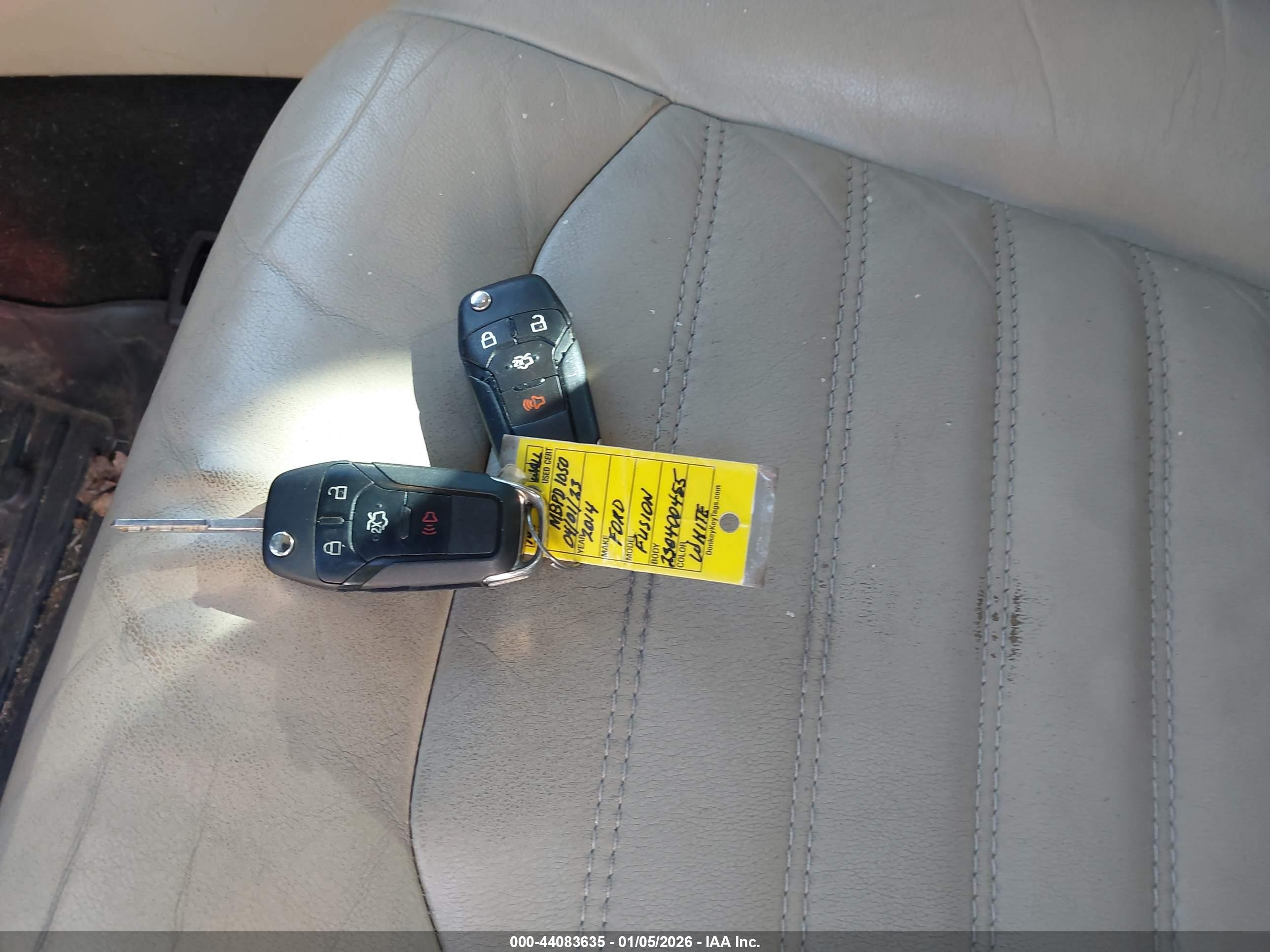 FORD FUSION image 11