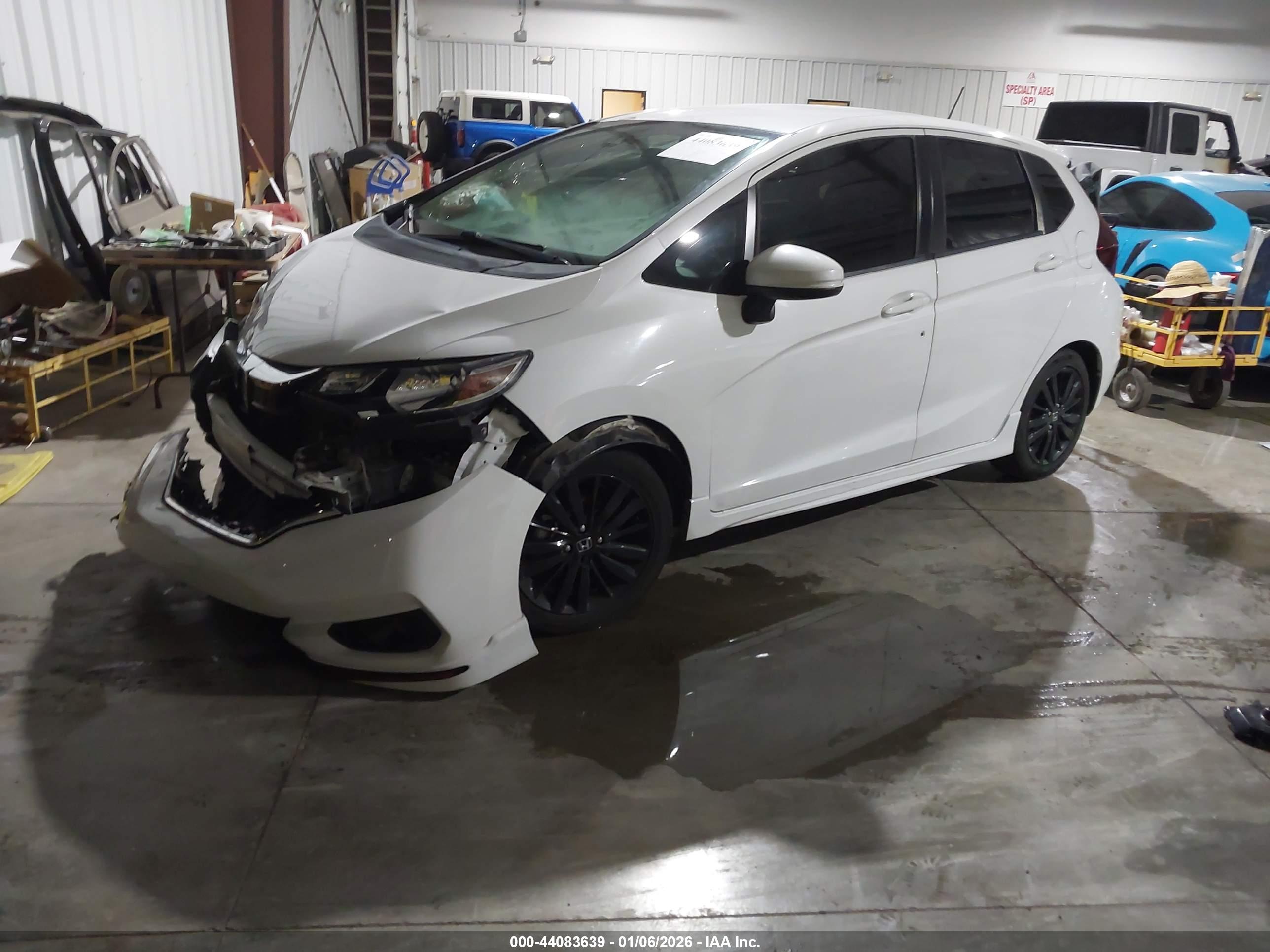 HONDA FIT image 2