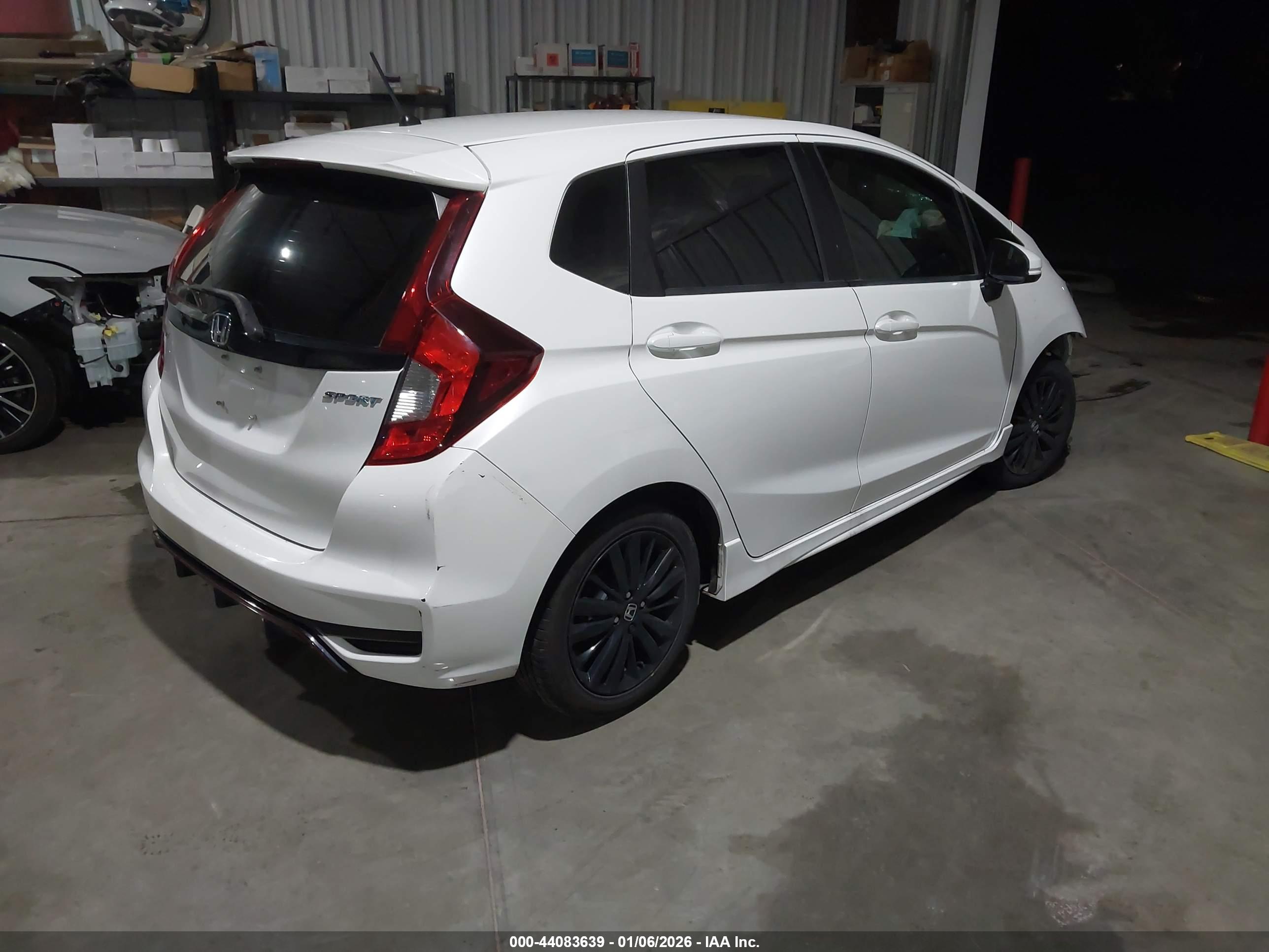 HONDA FIT image 4