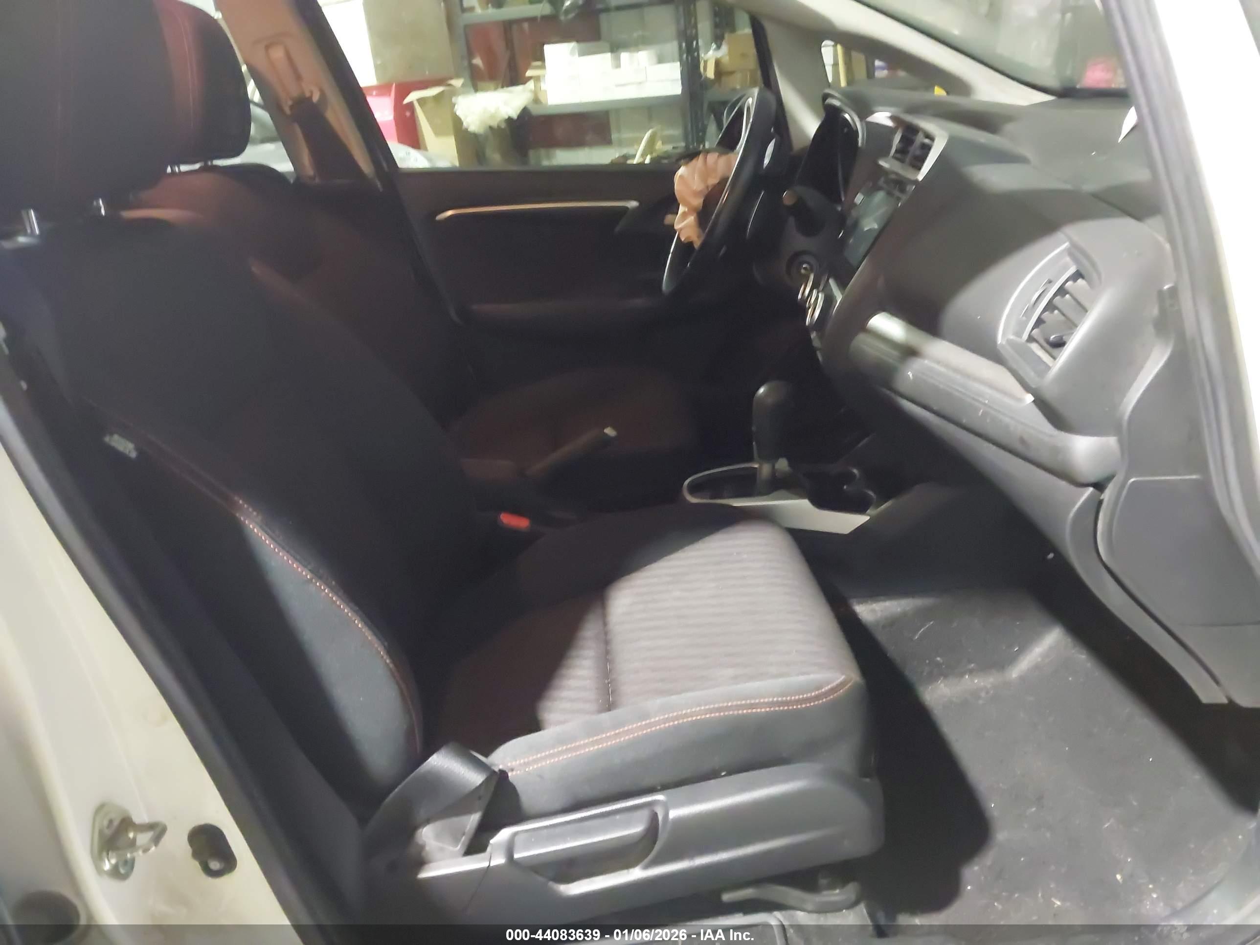 HONDA FIT image 5