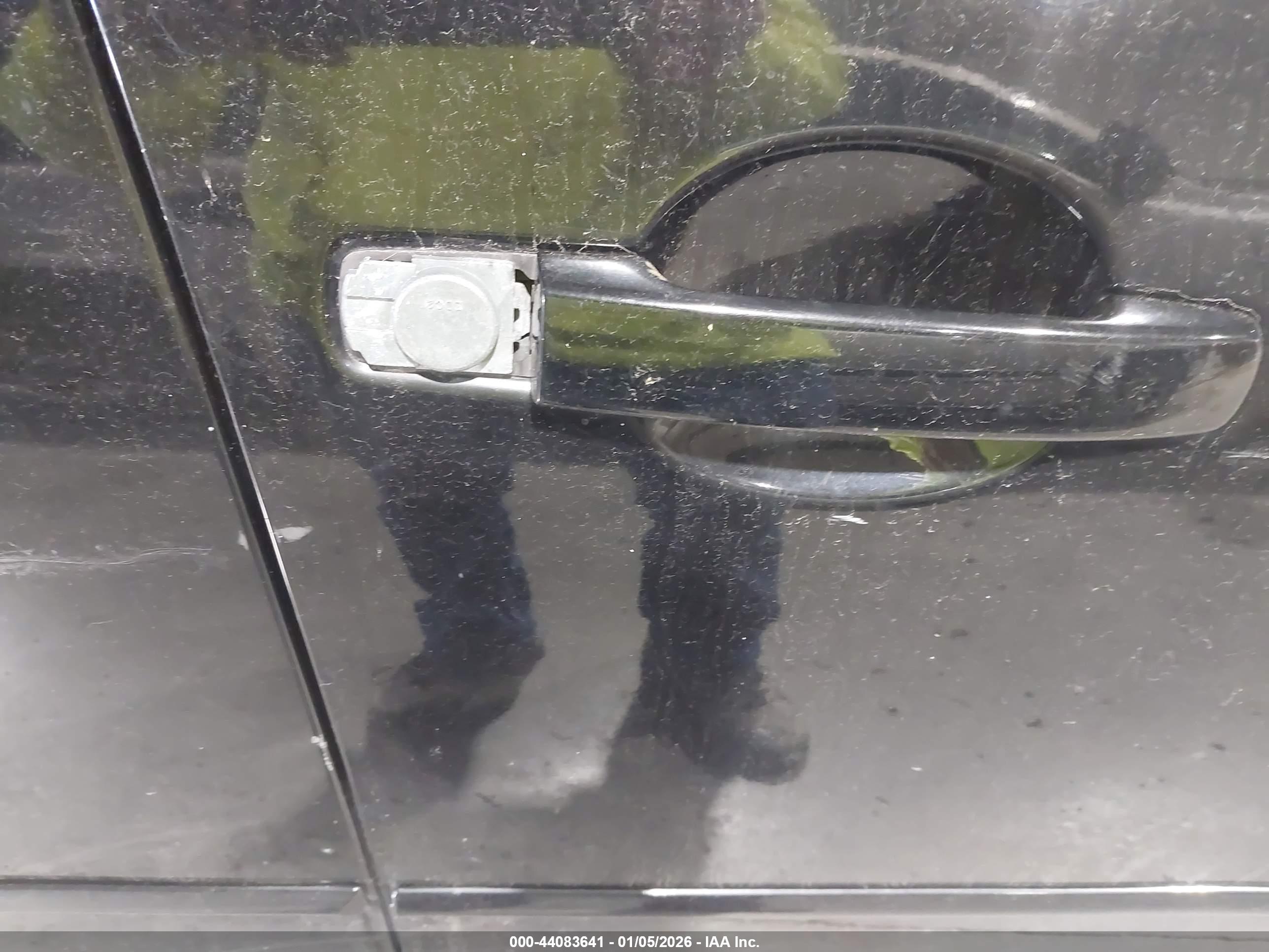 NISSAN MAXIMA image 6