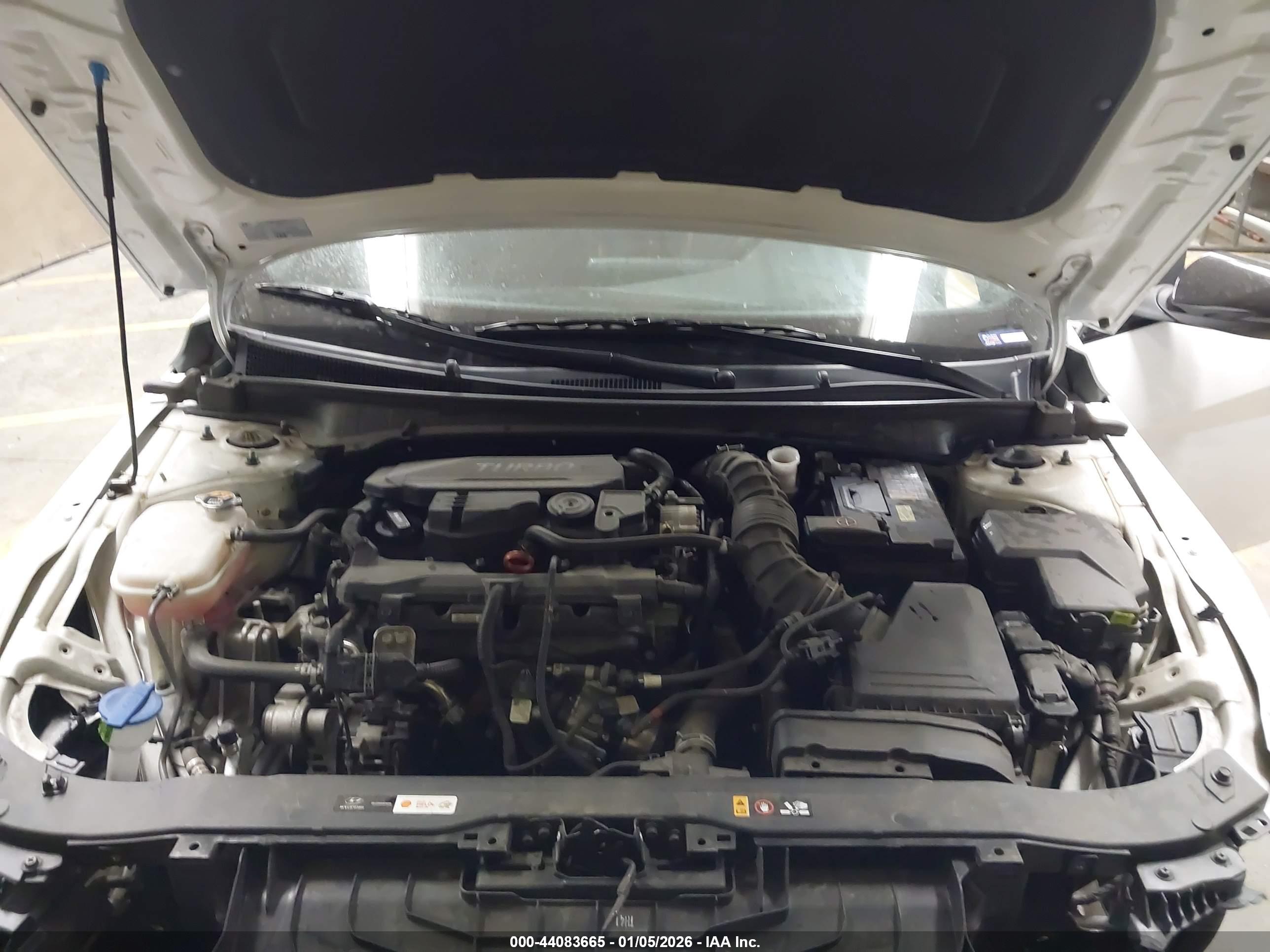 HYUNDAI ELANTRA image 10