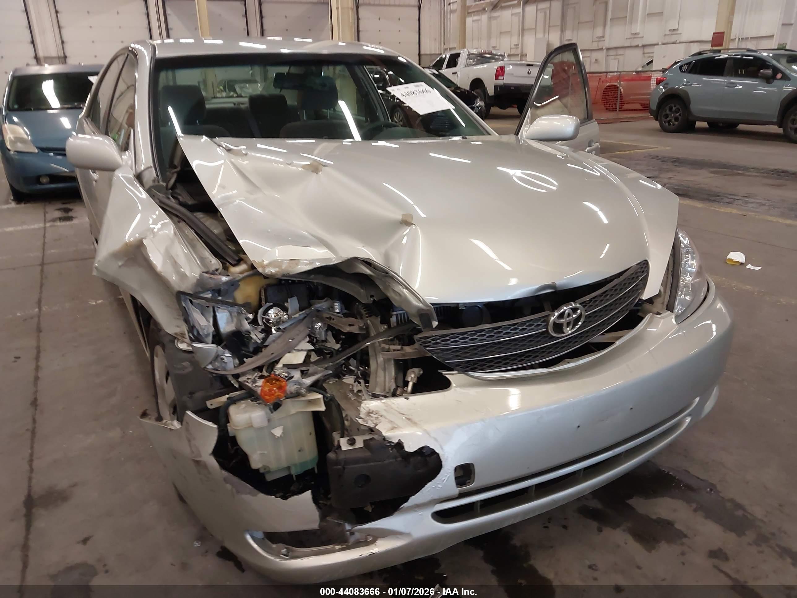 TOYOTA CAMRY image 6