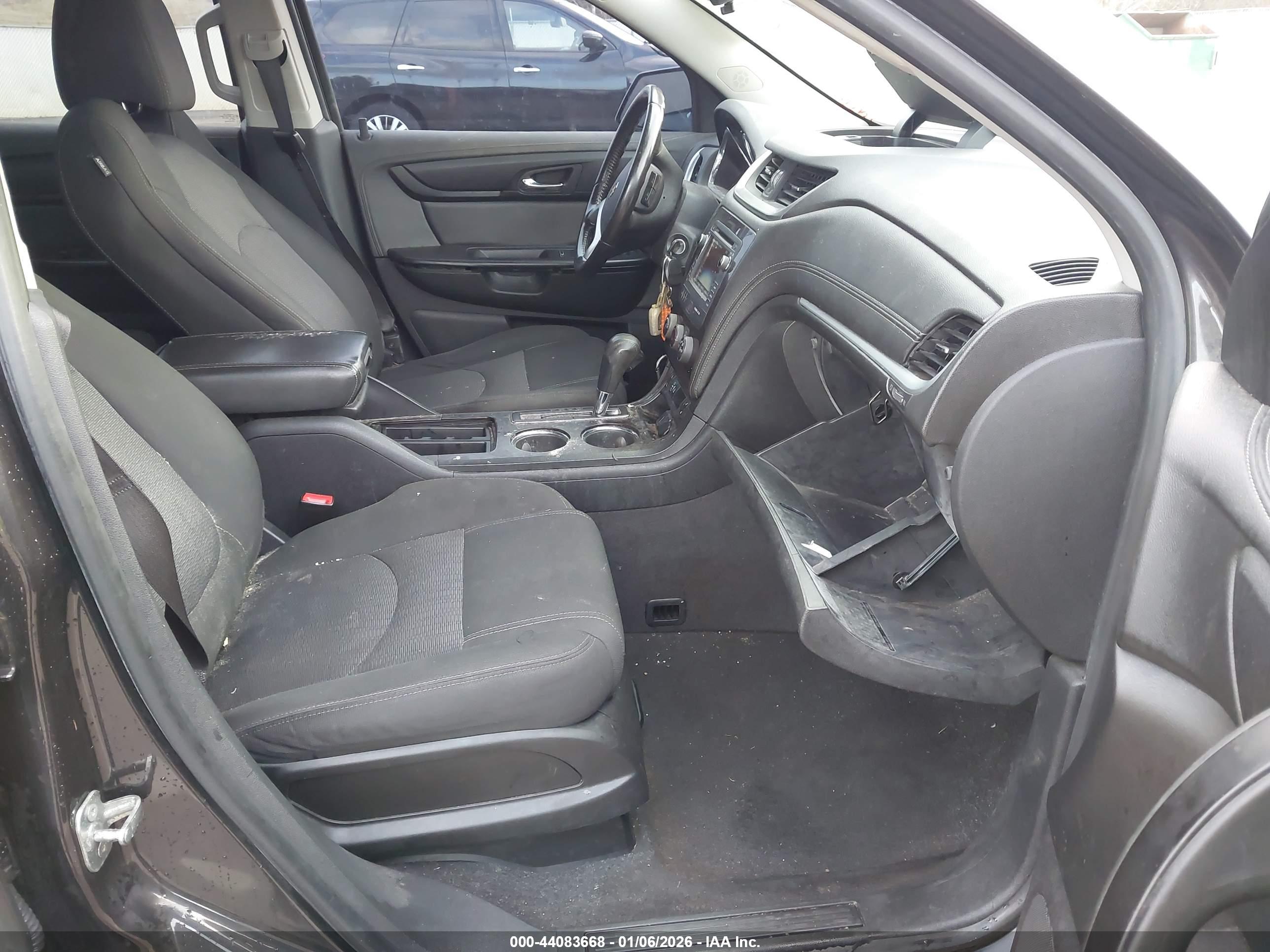 CHEVROLET TRAVERSE image 5